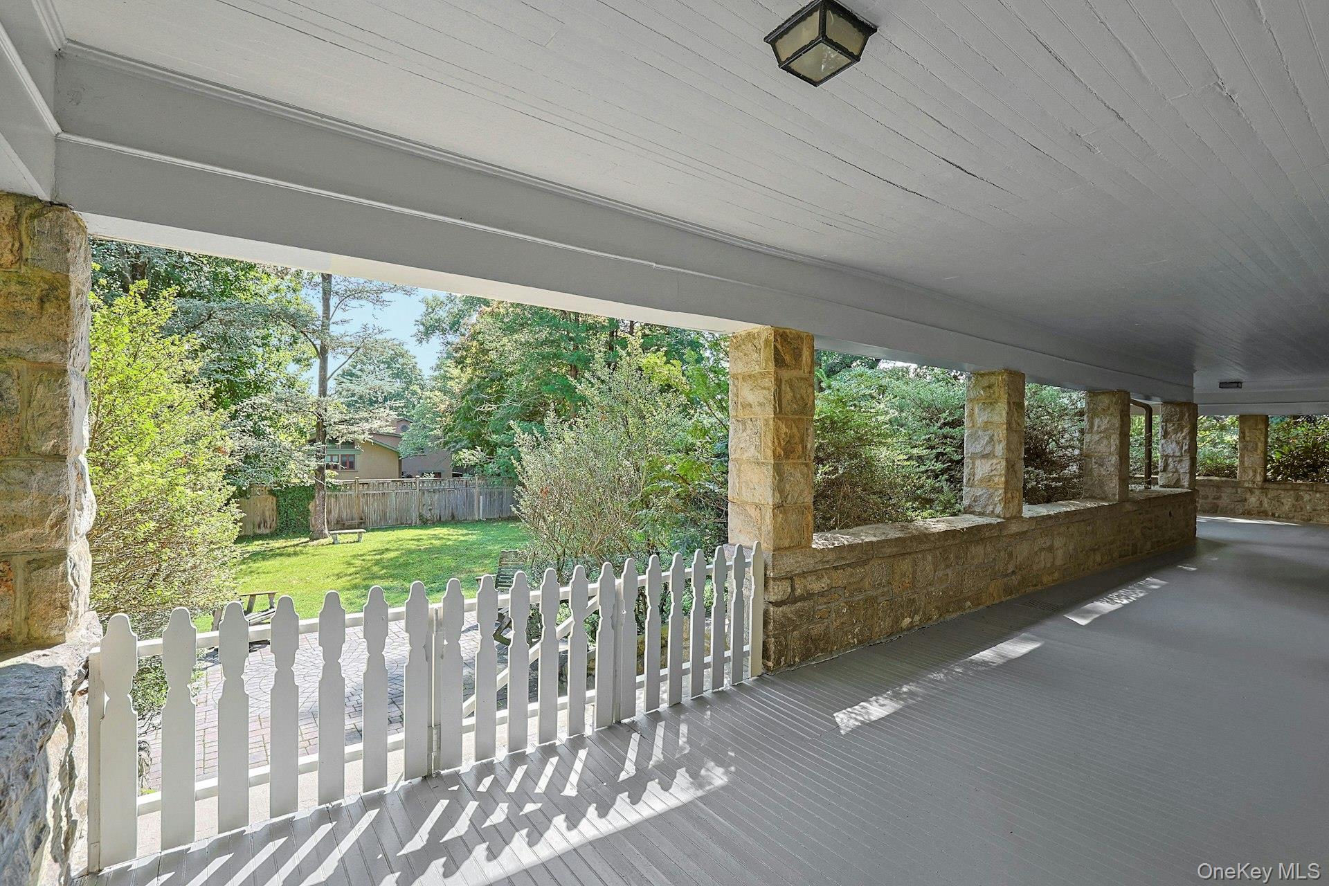 215 Soundview Avenue Property Photo 38