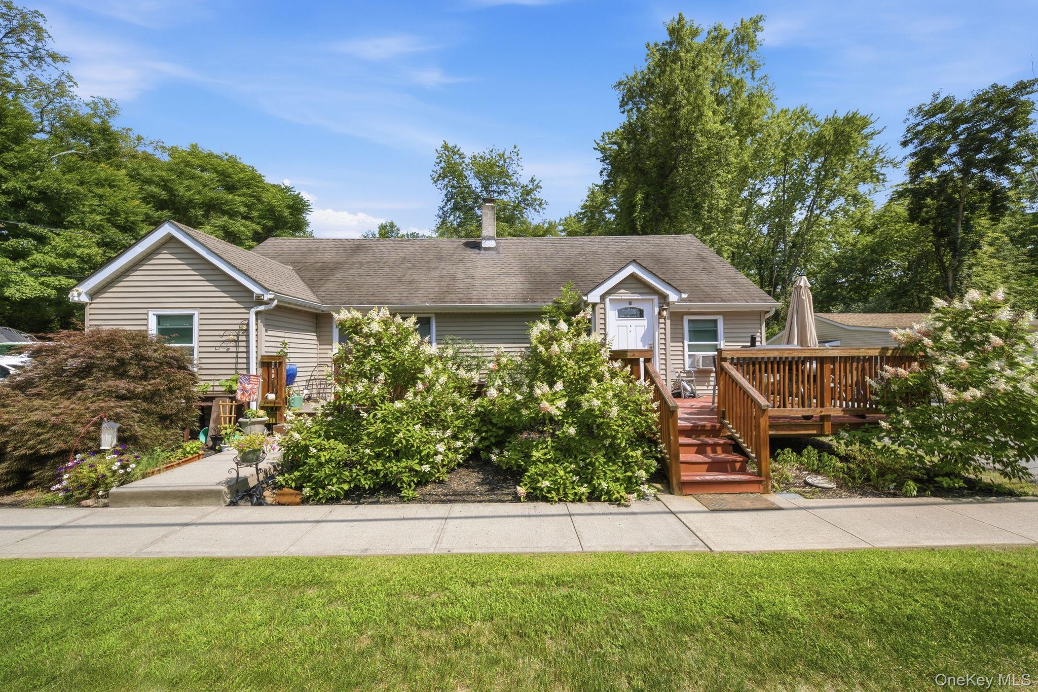 1614 Route 9g Property Photo 1