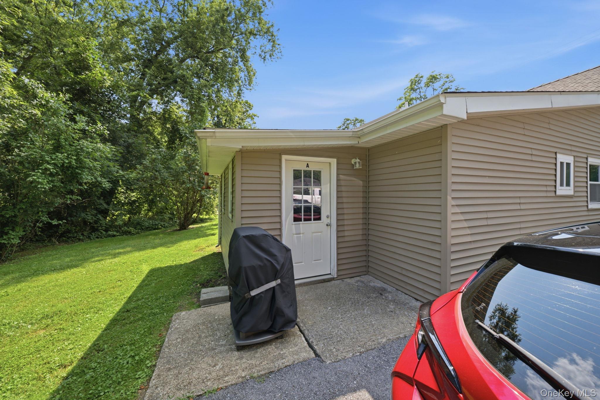 1614 Route 9g Property Photo 6