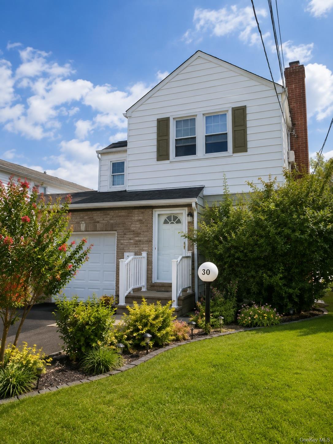187 Perry Street Property Photo 2