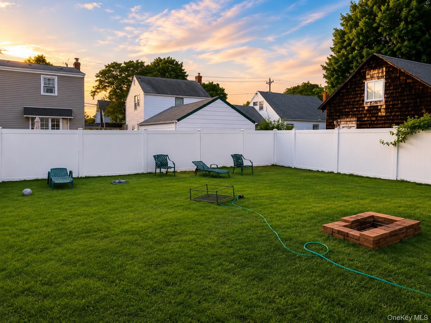 187 Perry Street Property Photo 12