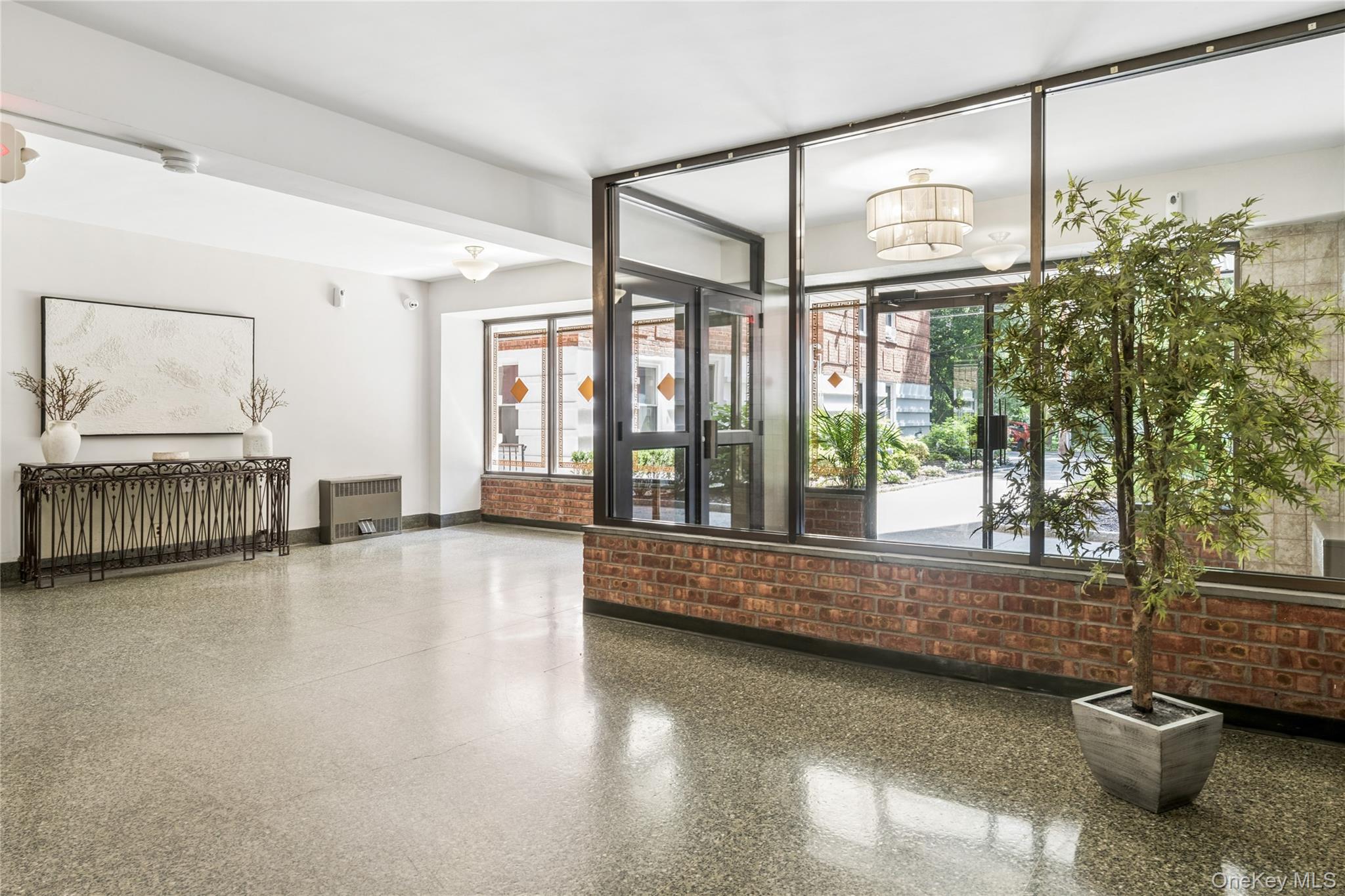247 Parkview Avenue 3p Property Photo 2