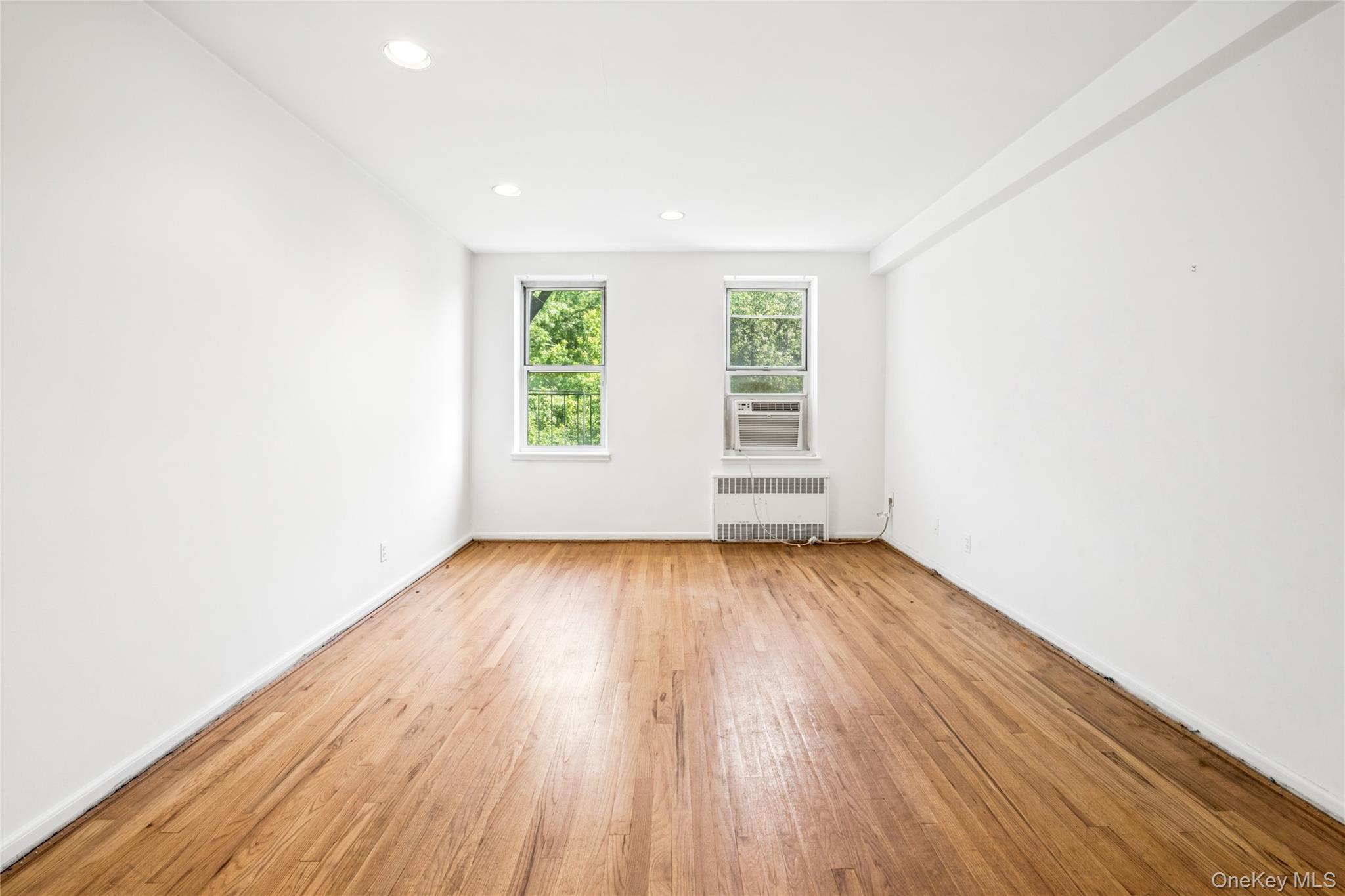 247 Parkview Avenue 3p Property Photo 4