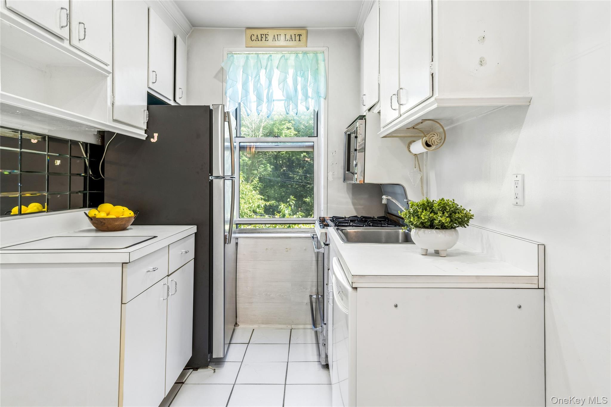 247 Parkview Avenue 3p Property Photo 10