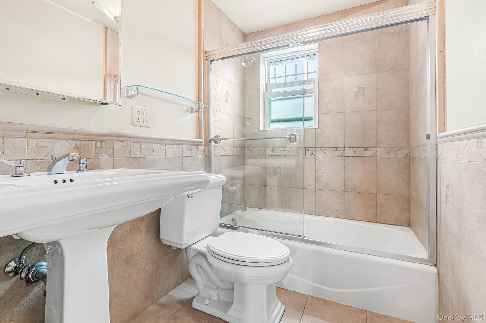 9423 209th Street Property Photo 13