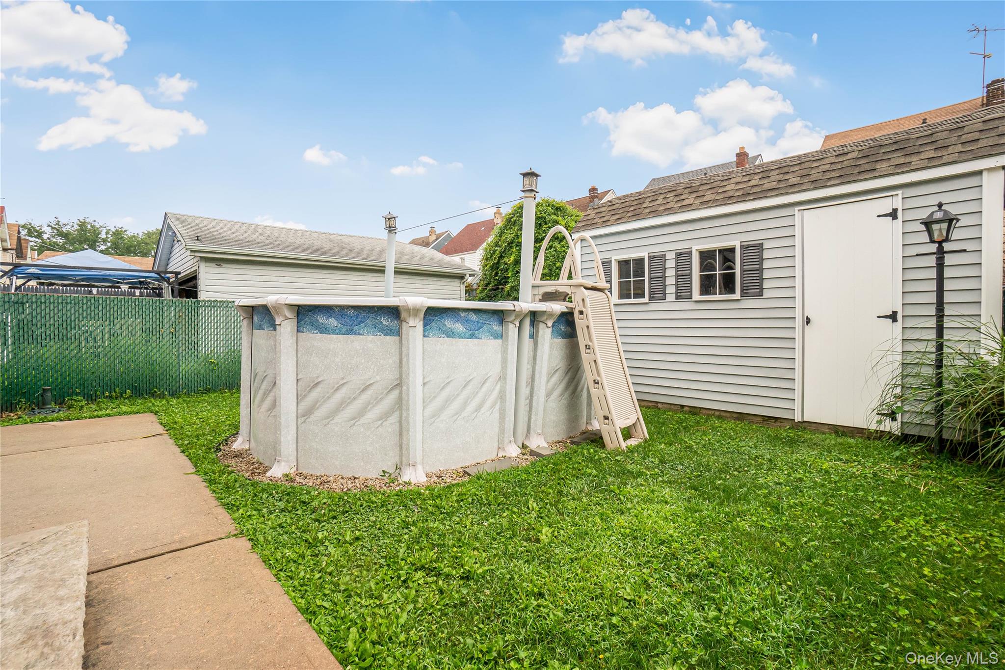 9423 209th Street Property Photo 23