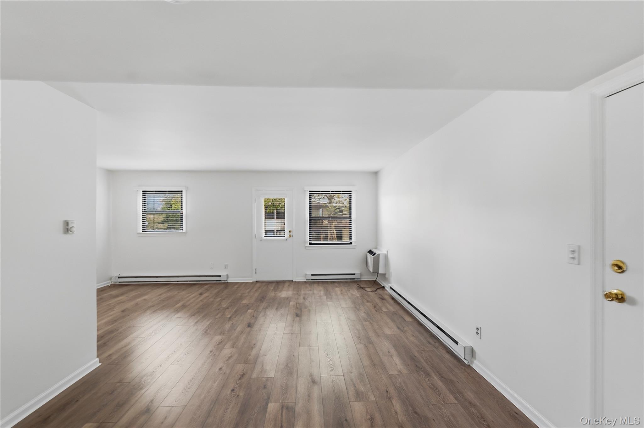 3 Hampton Court B Property Photo 6