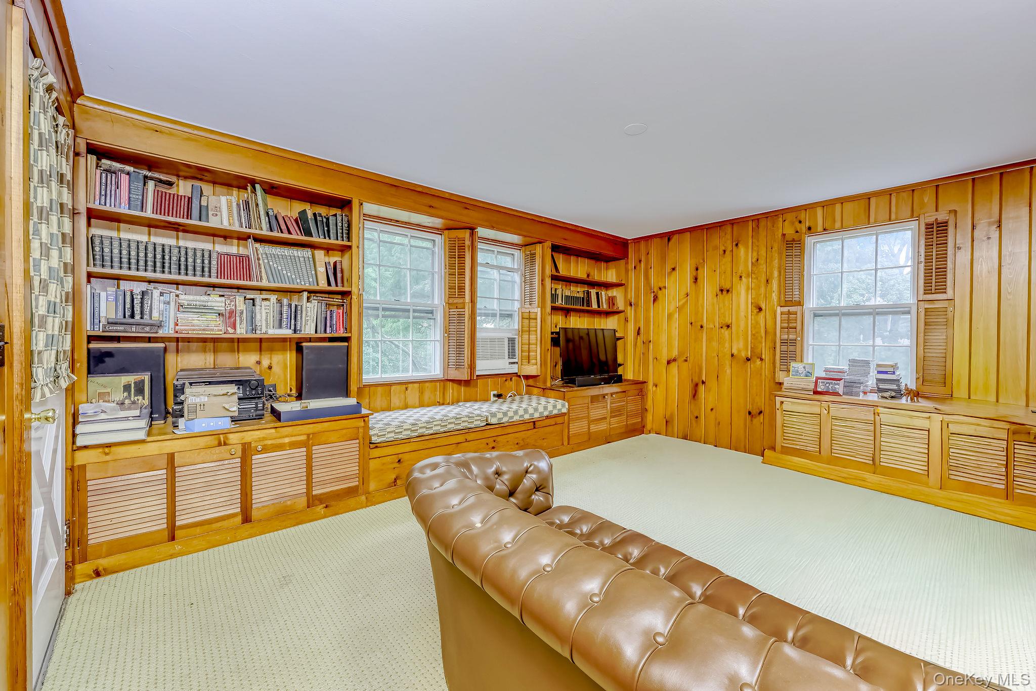6 Juniper Terrace Property Photo 5