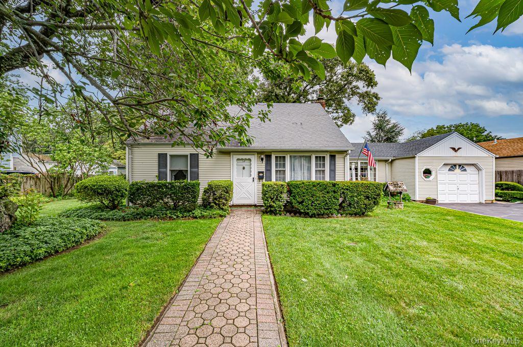 17 Eckert Street Property Photo 1