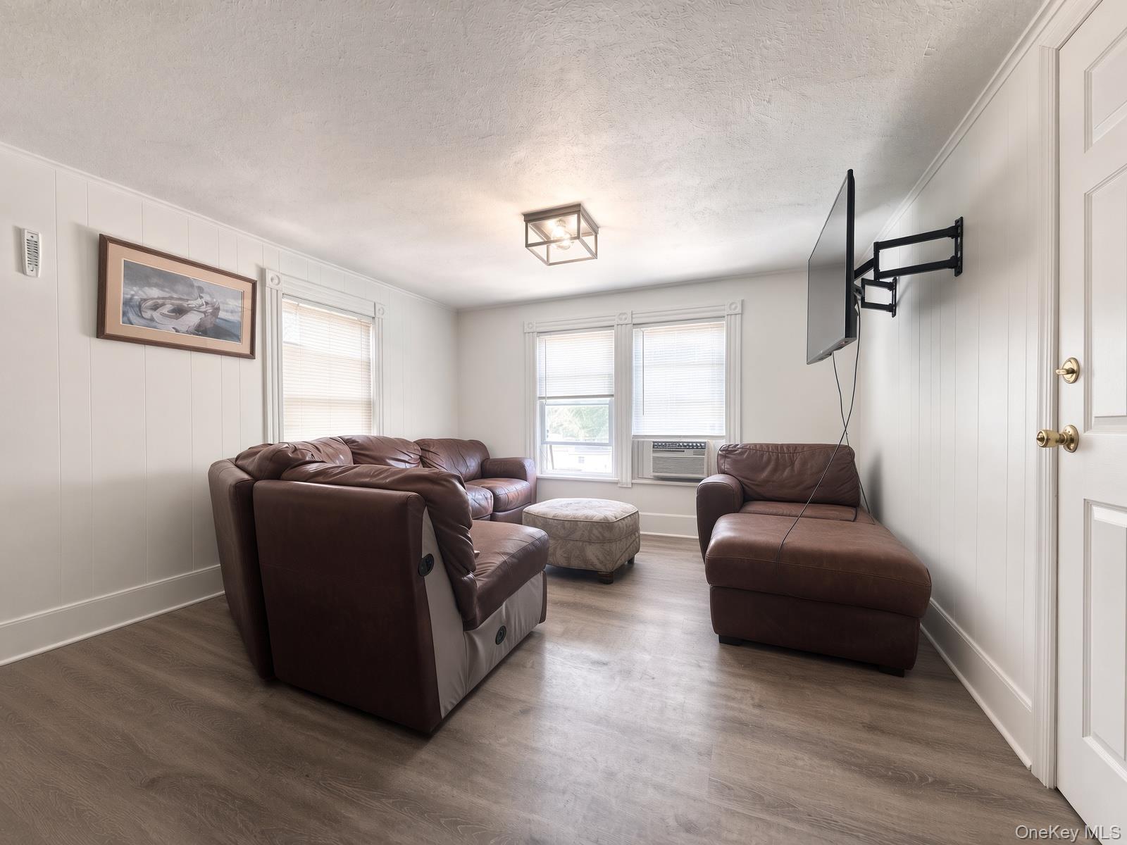78 Scudder Avenue Property Photo 4