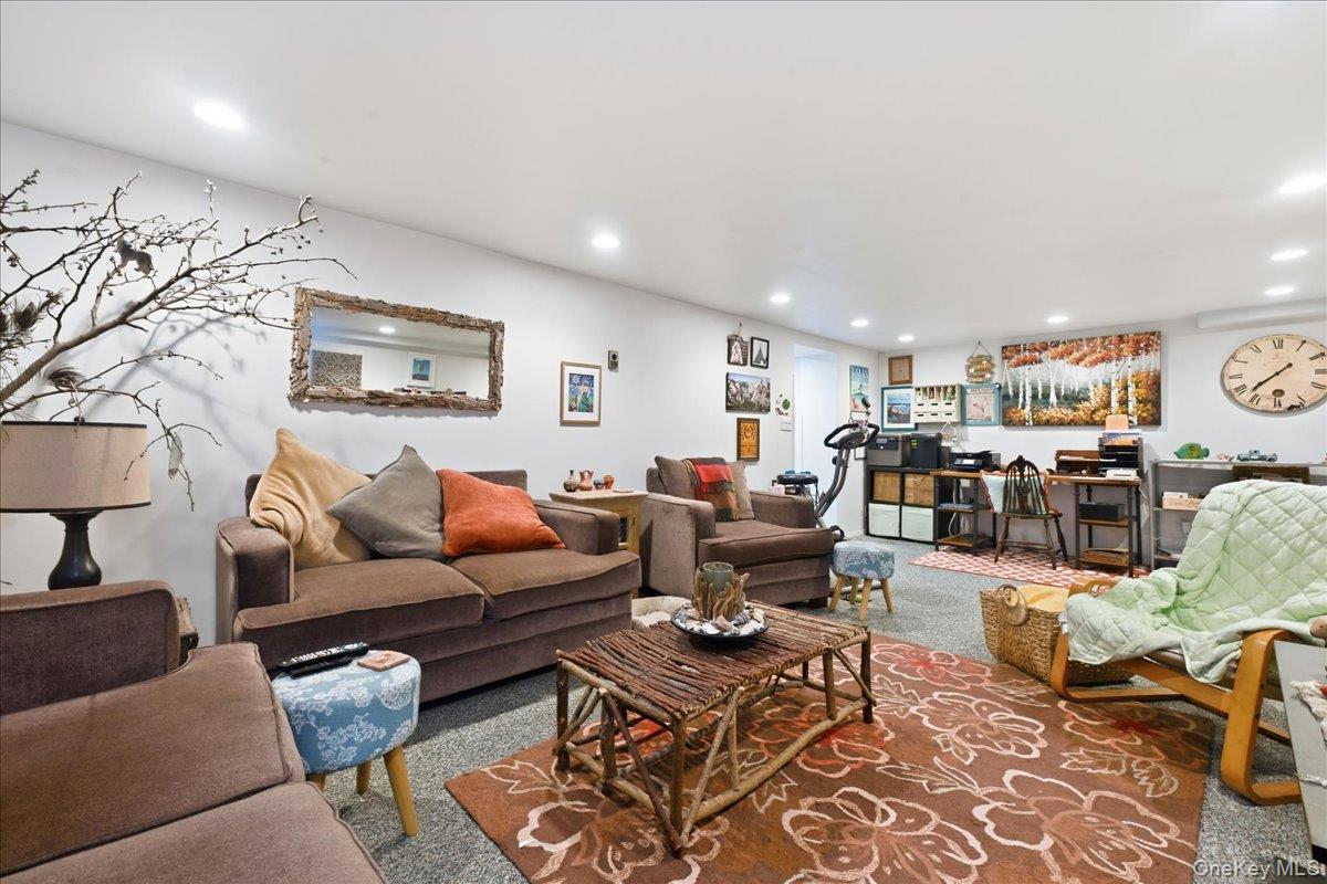 25 Rhode Island Avenue Property Photo 28