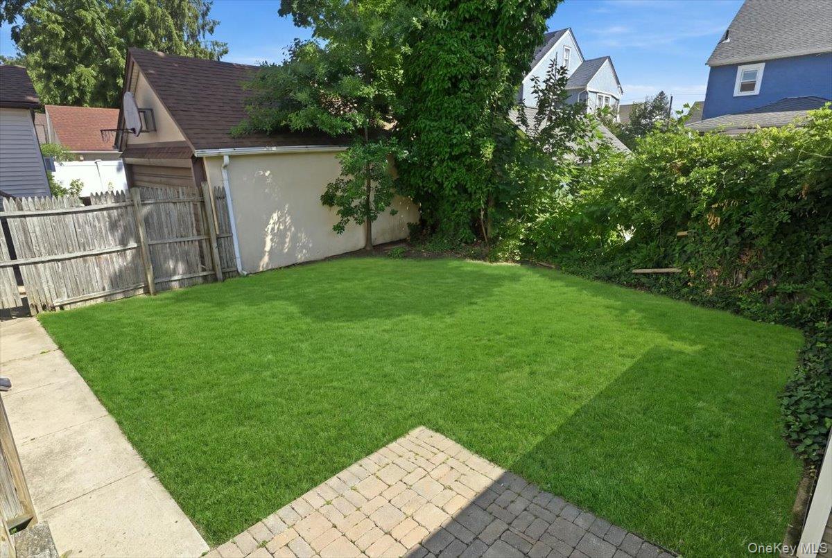 243 Spruce Street Property Photo 32
