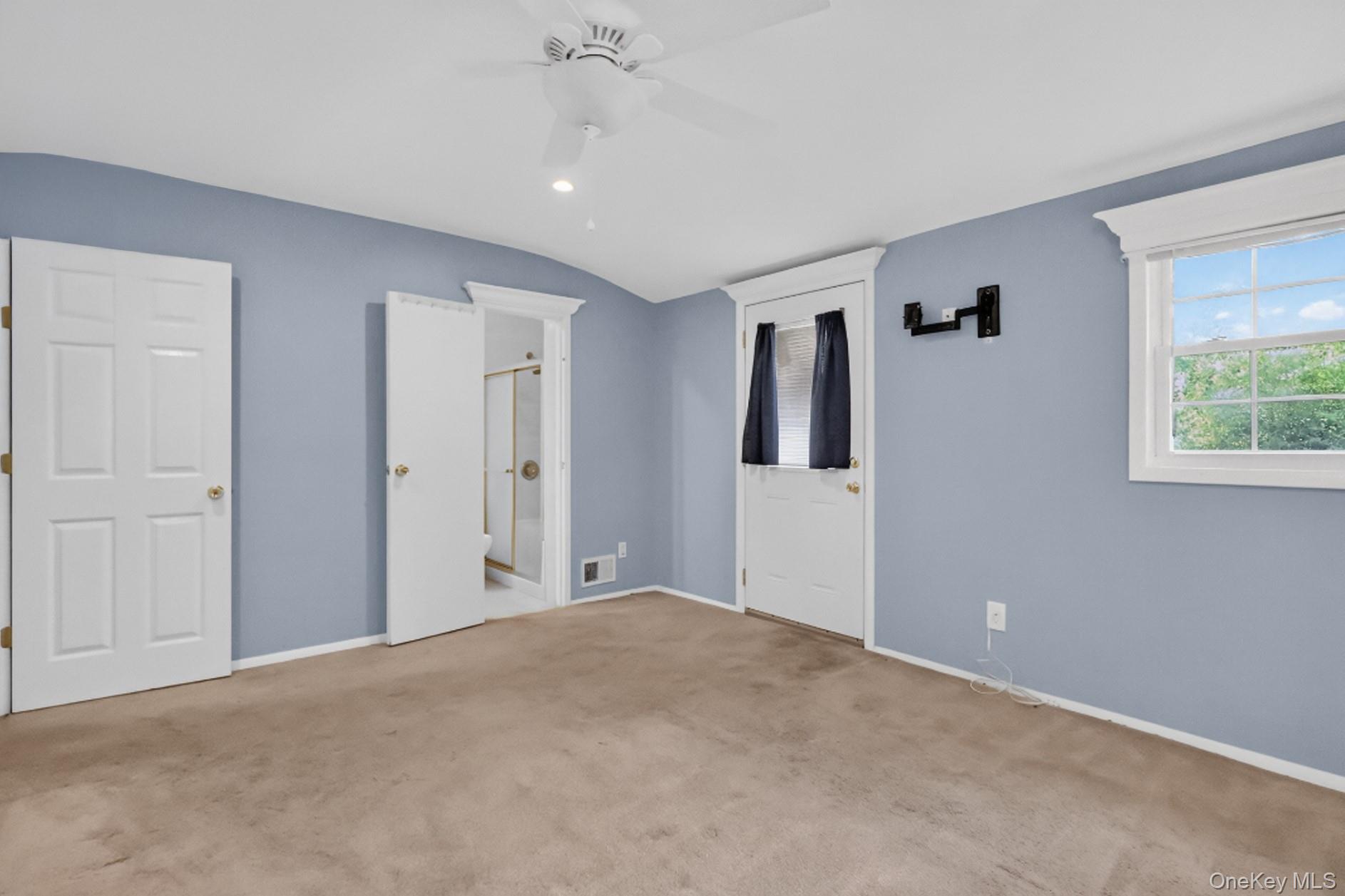 14 Branch Lane Property Photo 7