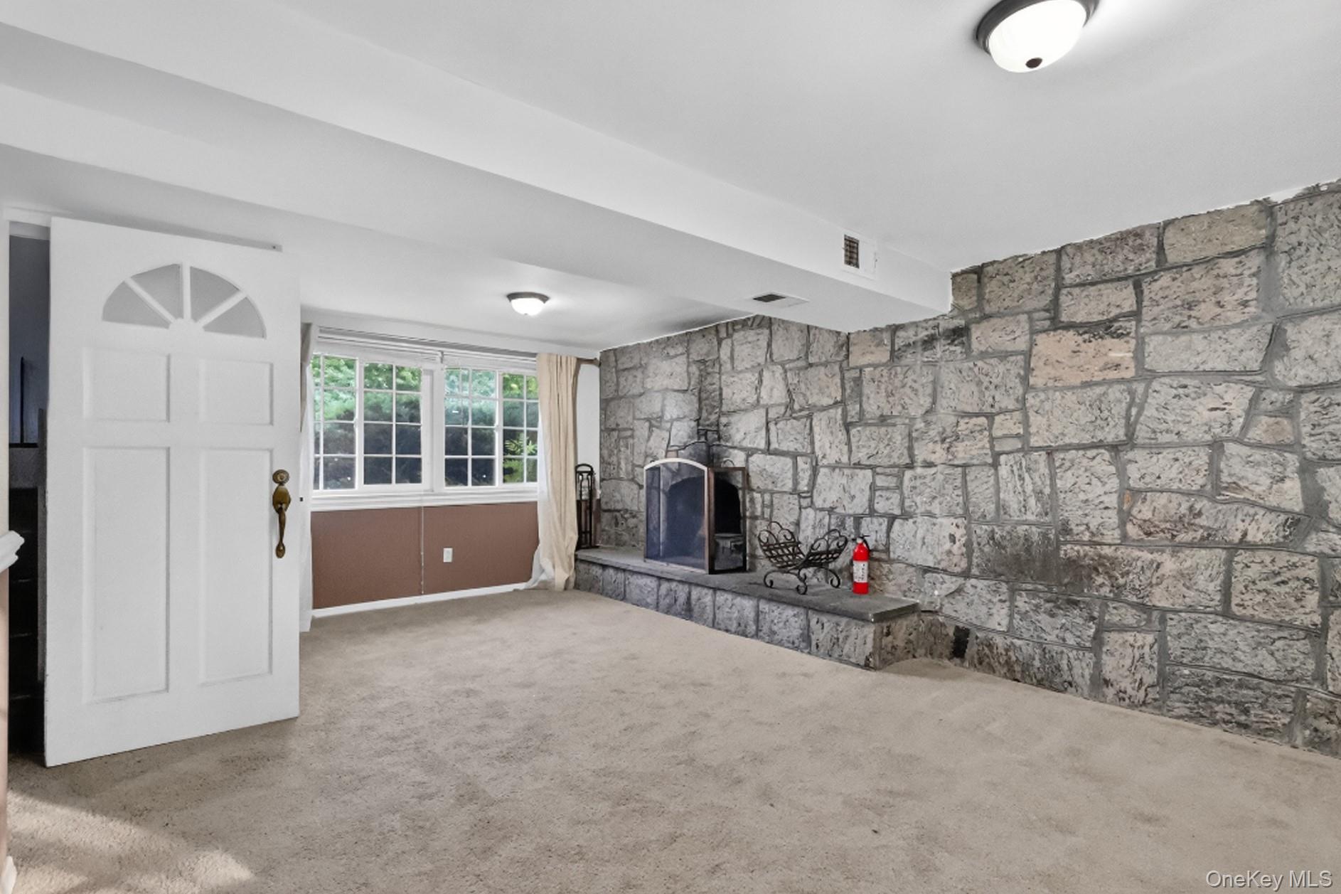 14 Branch Lane Property Photo 12
