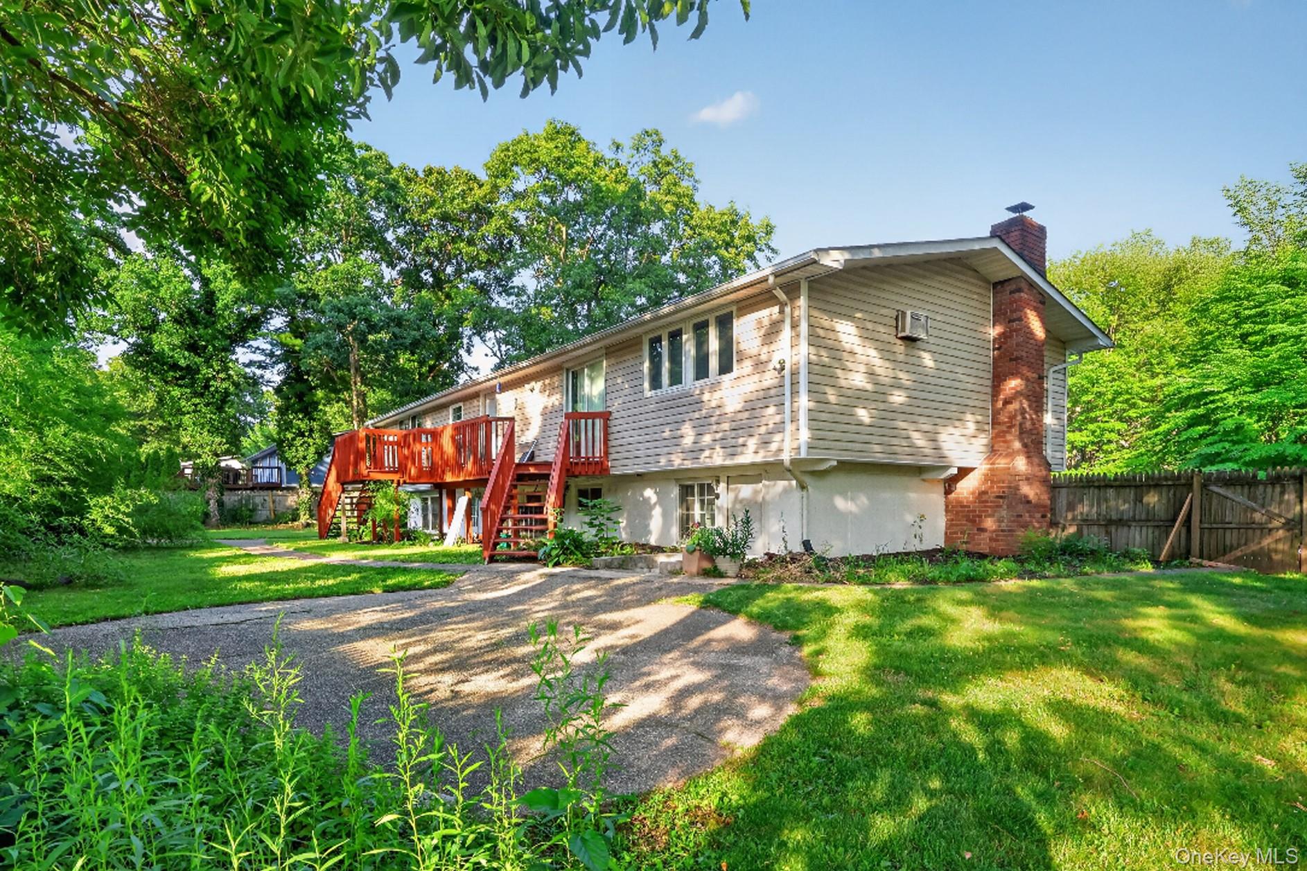 14 Branch Lane Property Photo 18