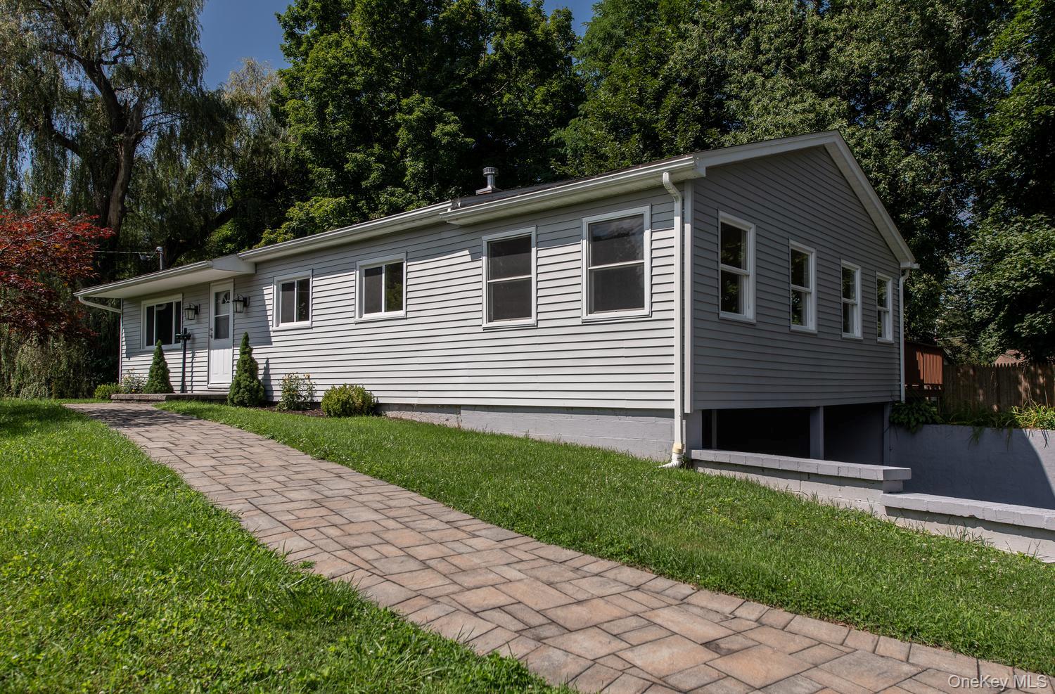 16 Trinity Place Property Photo 2