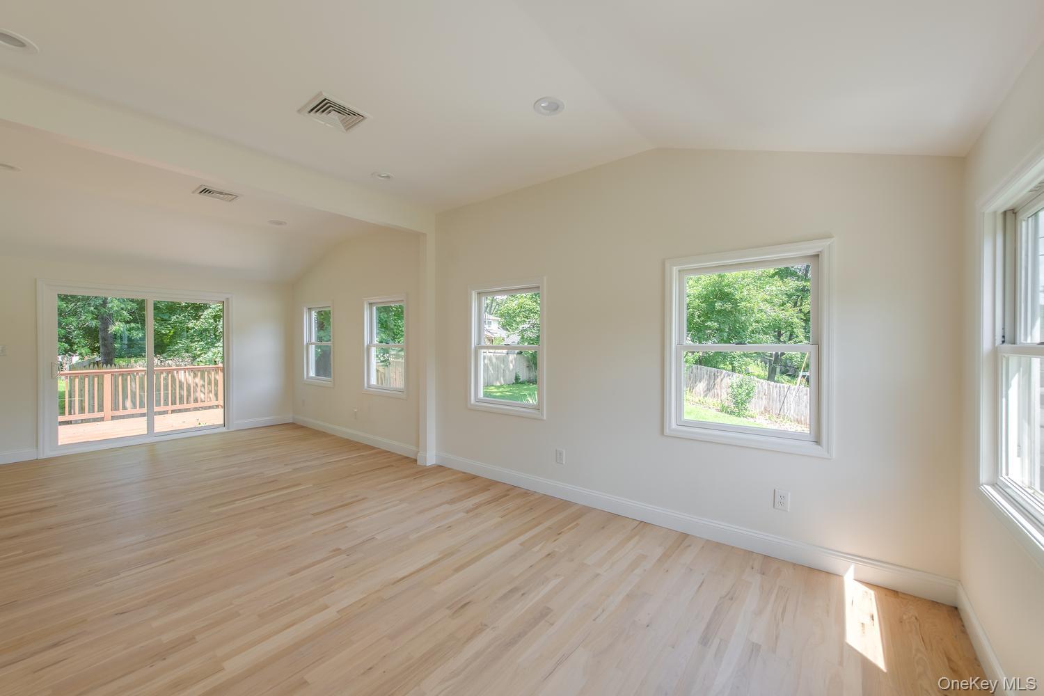 16 Trinity Place Property Photo 15
