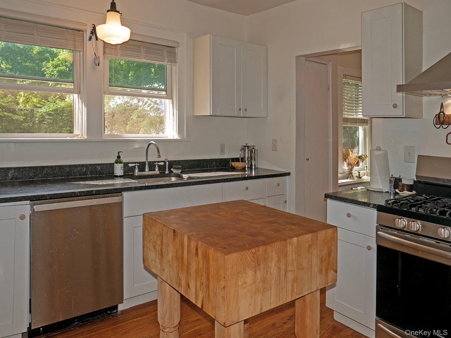9 Old Lane Property Photo 2