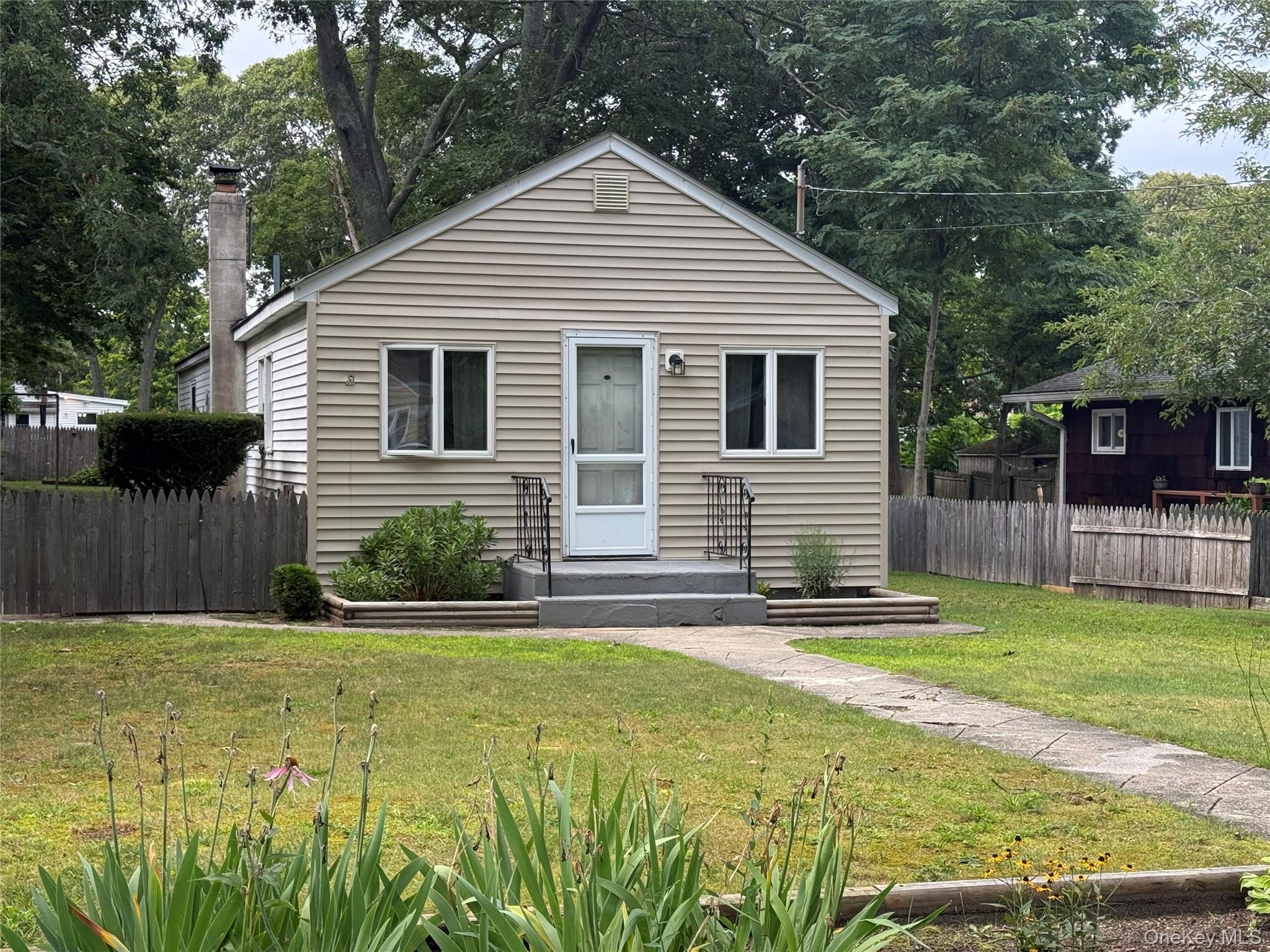 29 Maplewood Avenue Property Photo 1