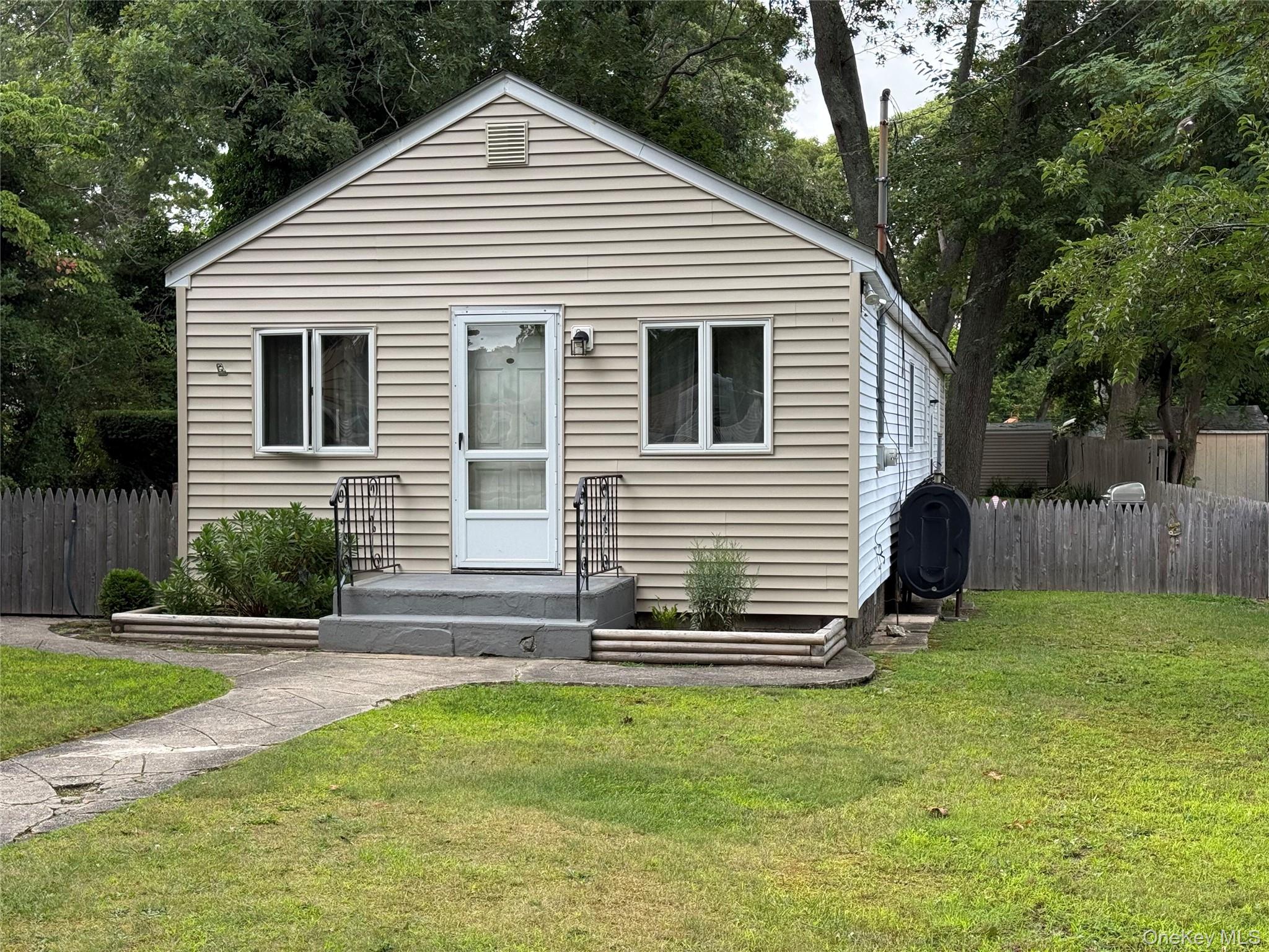 29 Maplewood Avenue Property Photo 2