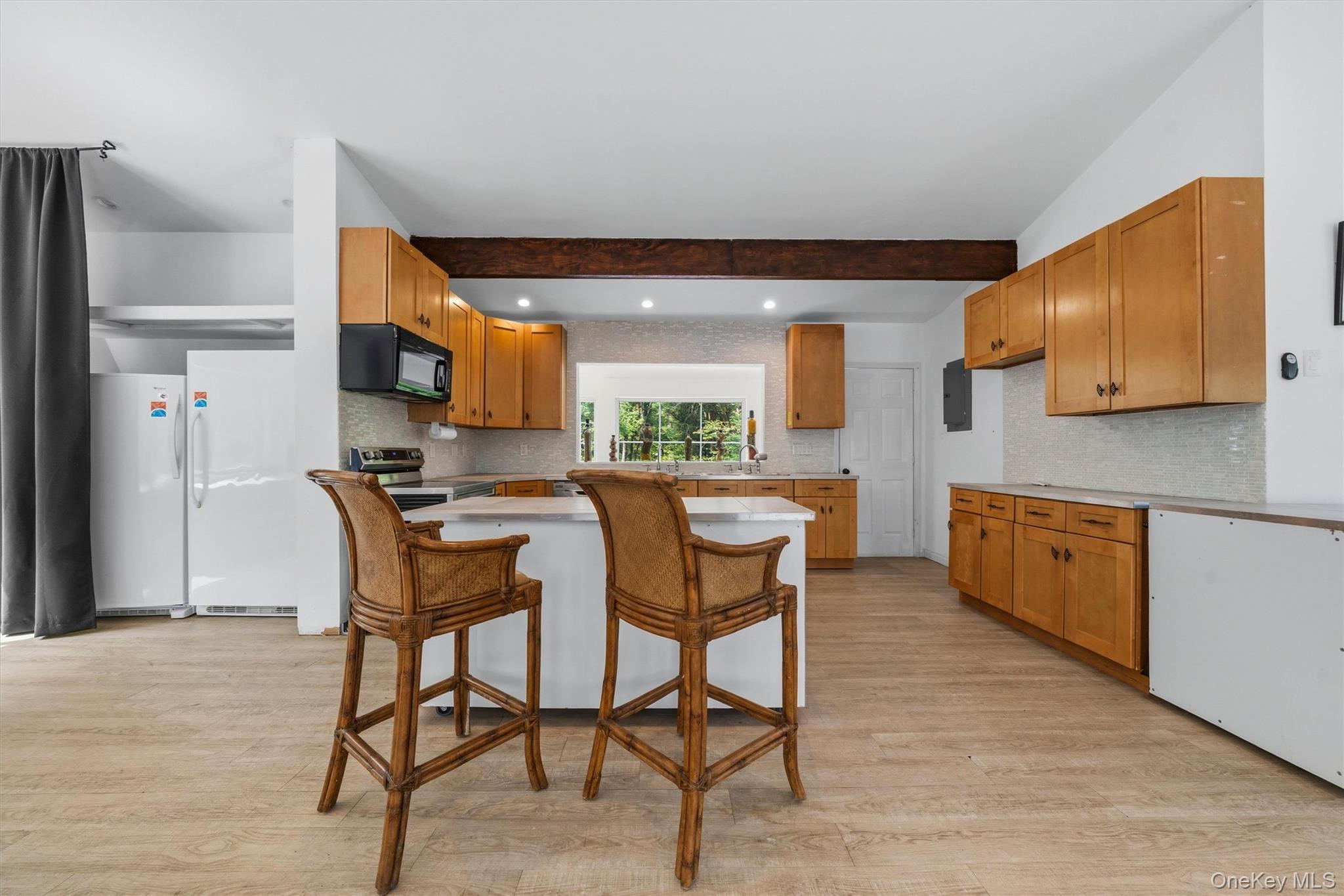985 Cold Spring Road Property Photo 13