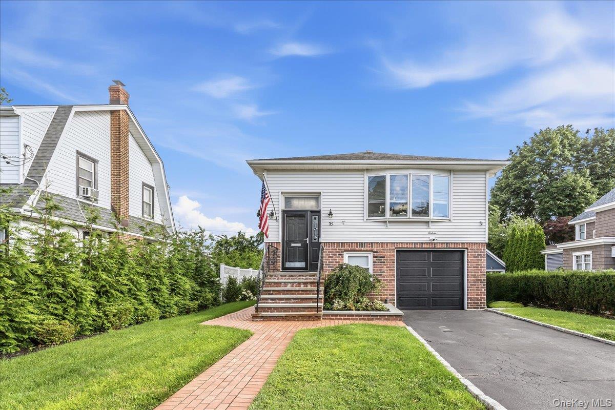 16 Netz Place Property Photo 1