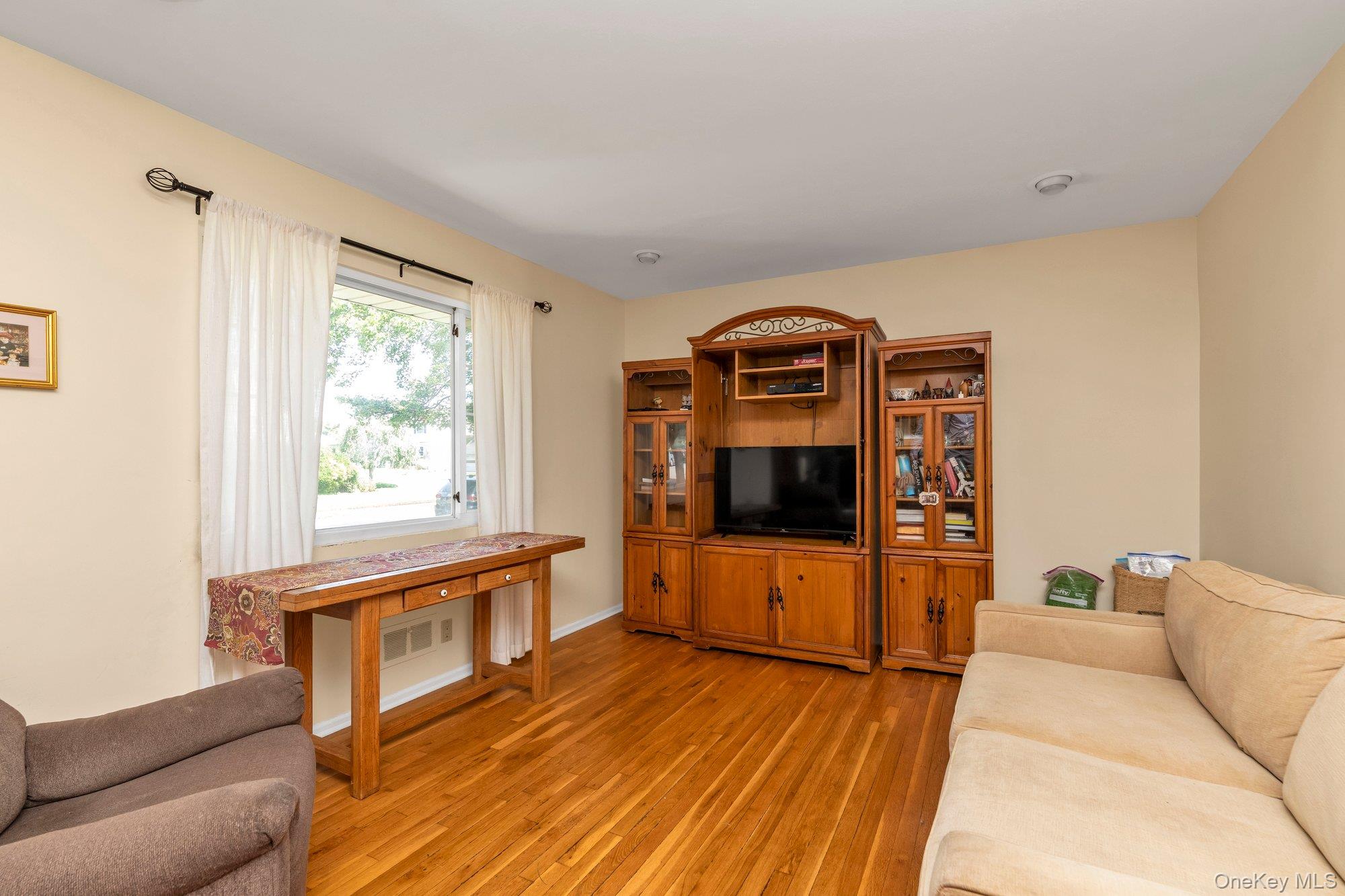 132 Norman Drive Property Photo 5