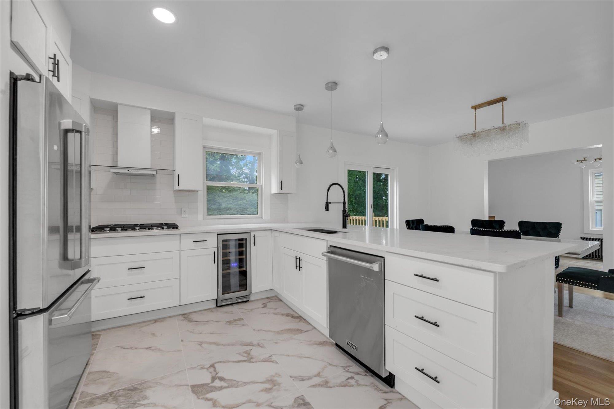 42 Stratford Road Property Photo 6