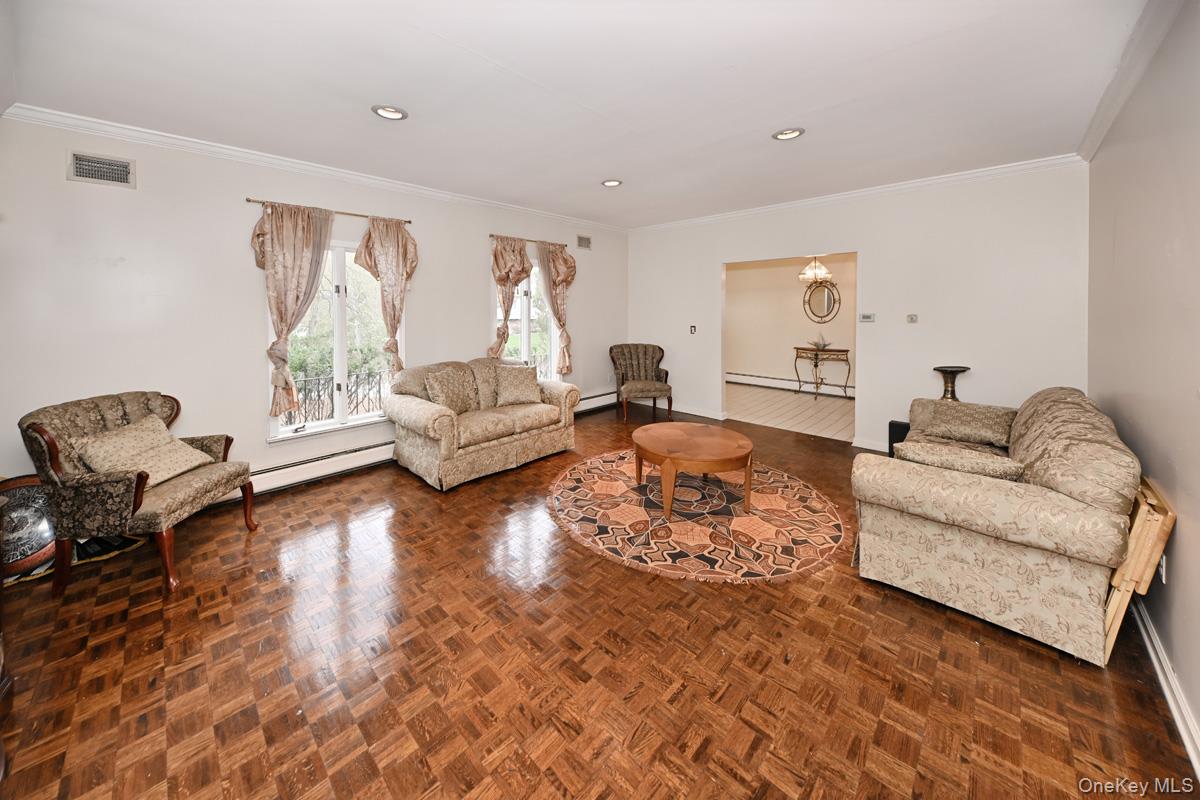 19 Sterling Road Property Photo 4