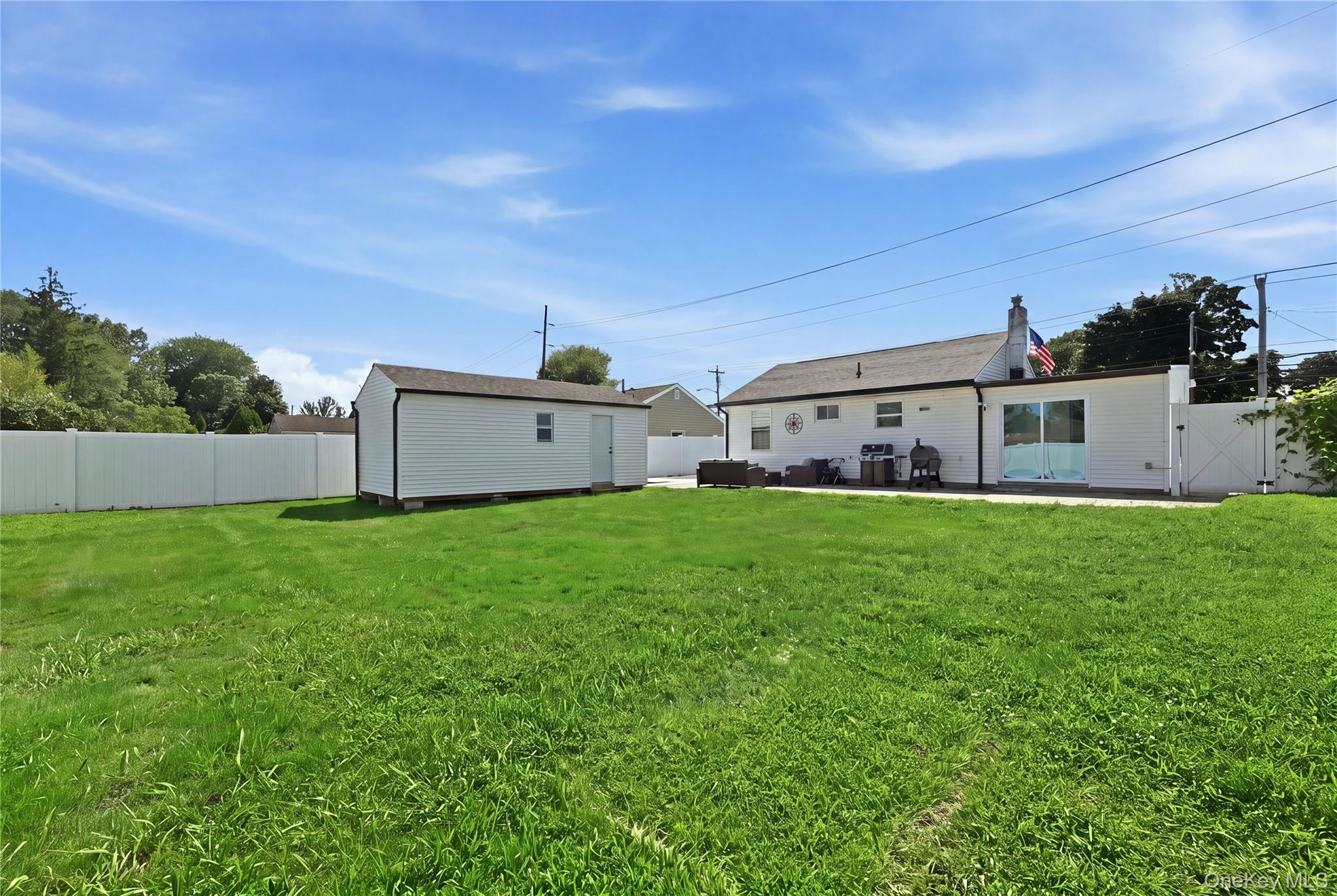 1363 Manatuck Boulevard Property Photo 19