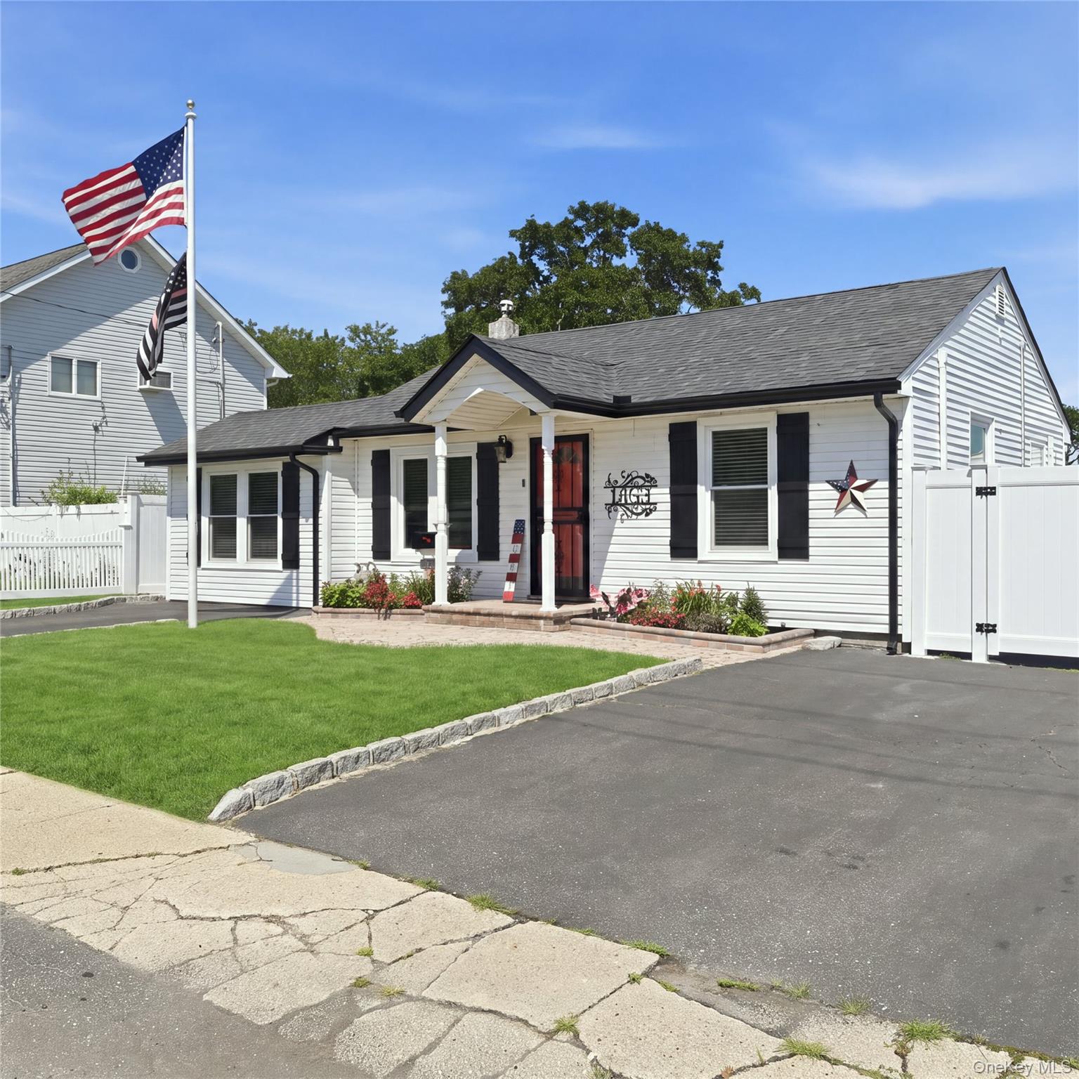 1363 Manatuck Boulevard Property Photo 29