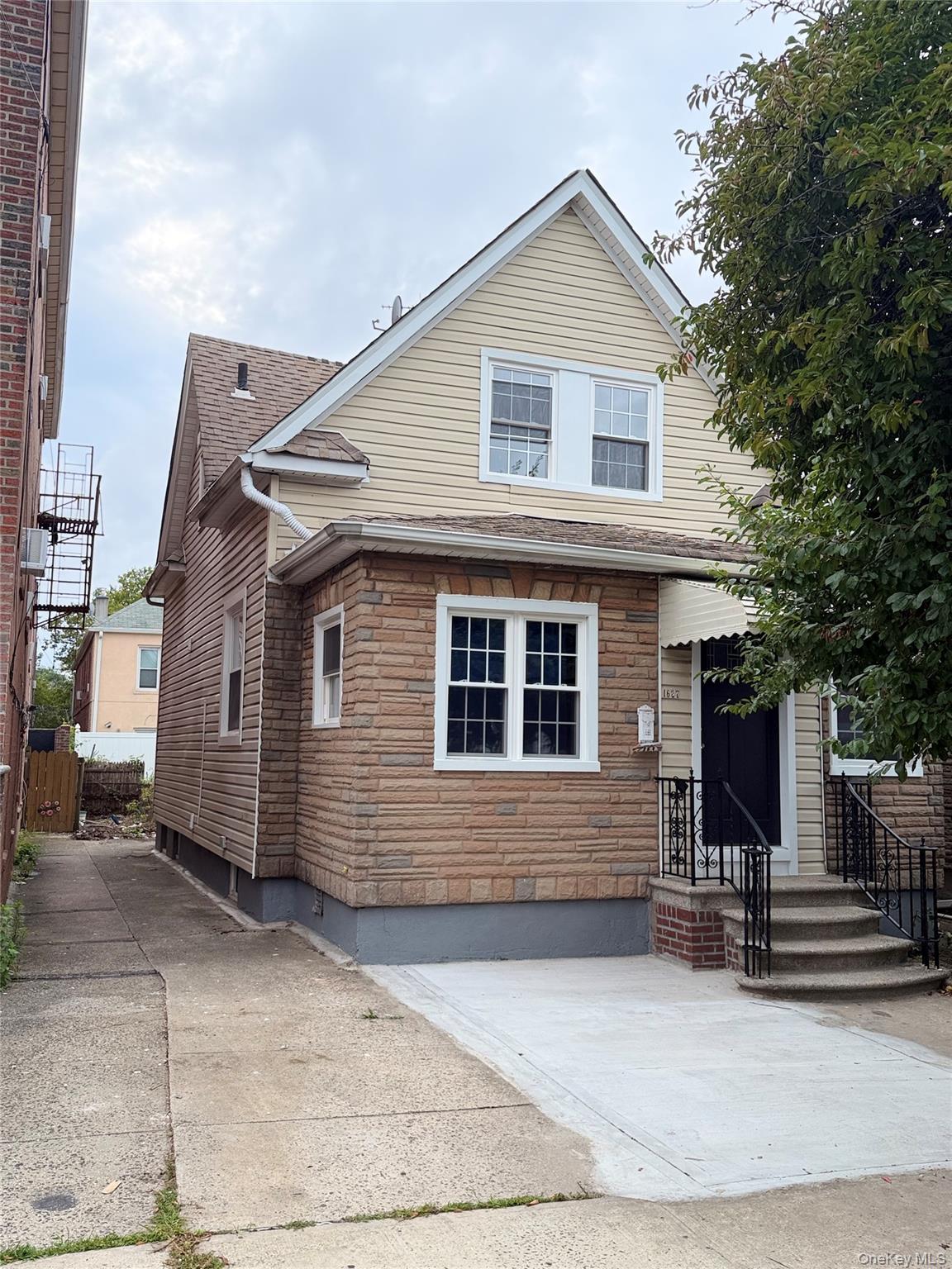 1627 Pilgrim Avenue Property Photo 1