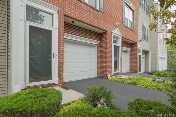 35 Meadow Lane 35-building 8f Property Photo 2