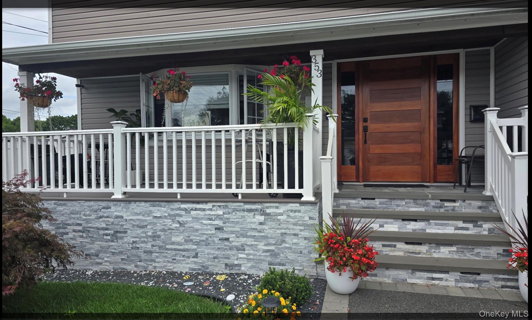 353 Barleau Street Property Photo 10