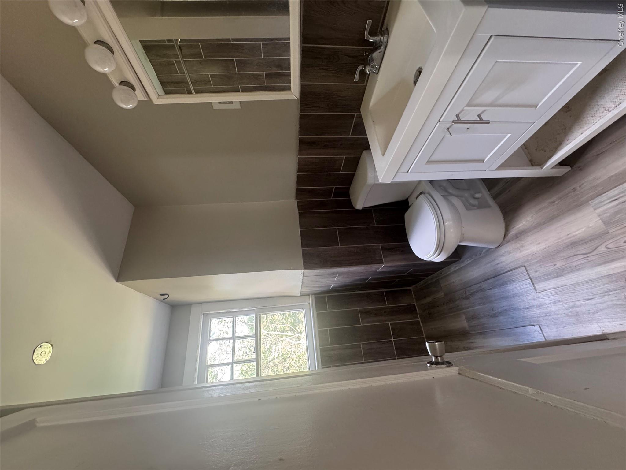 425 Landing Avenue Property Photo 11
