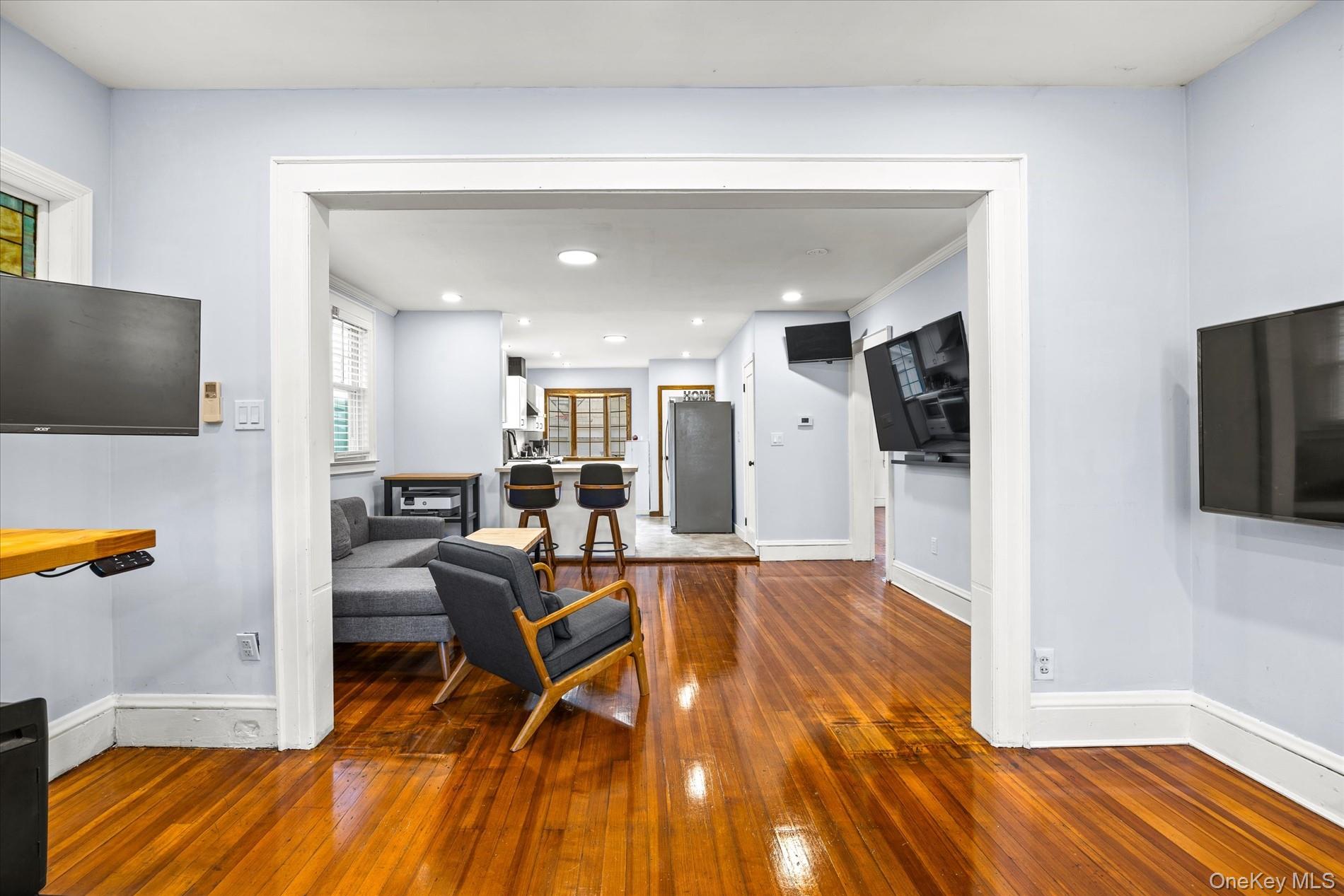 42 N Corona Avenue Property Photo 7