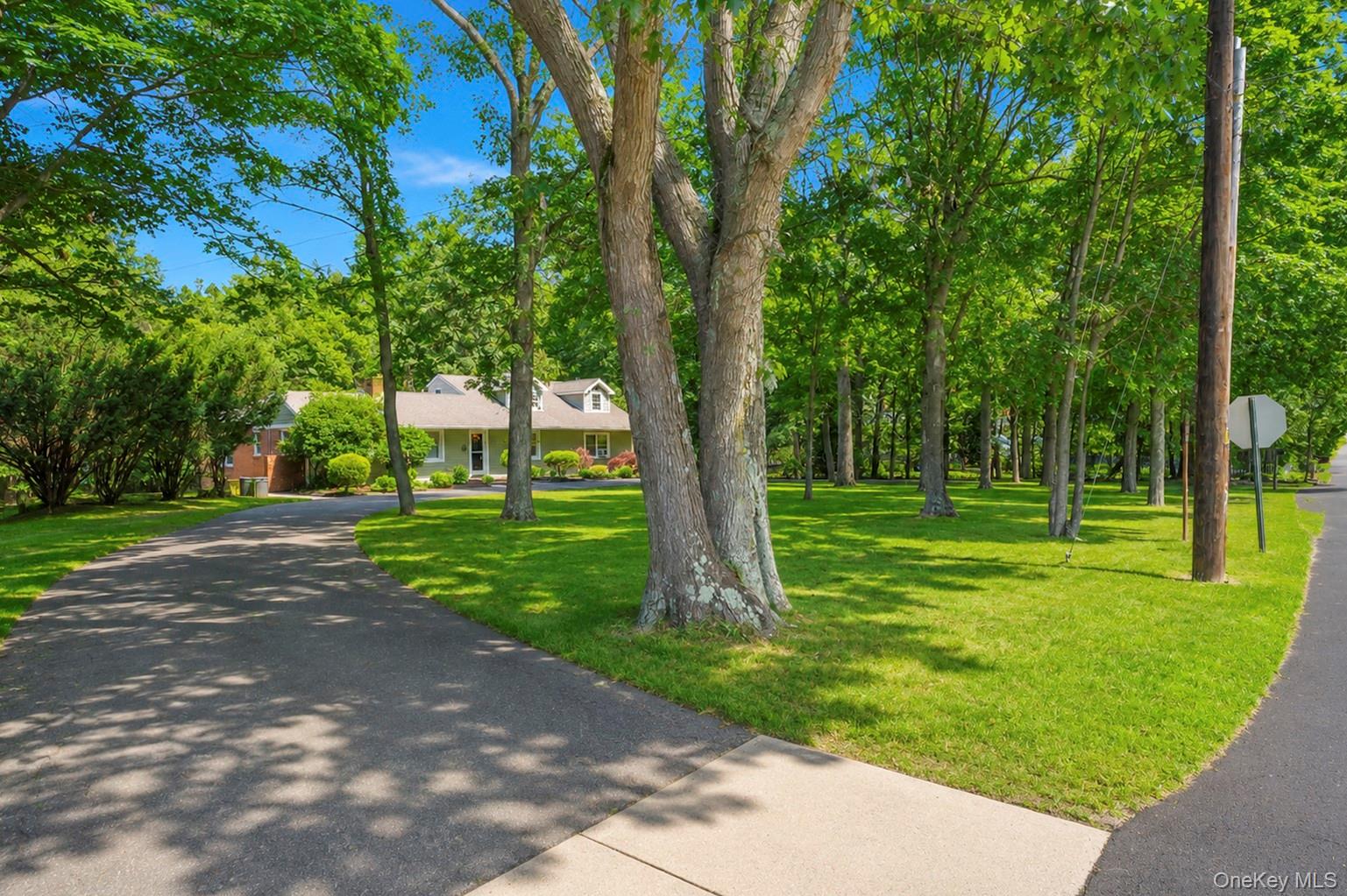 117 Hallock Road Property Photo 5