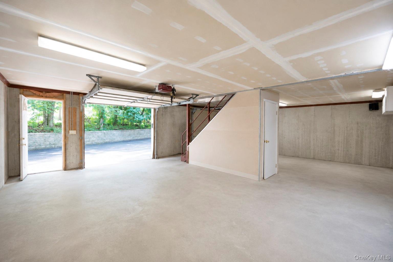 117 Hallock Road Property Photo 38