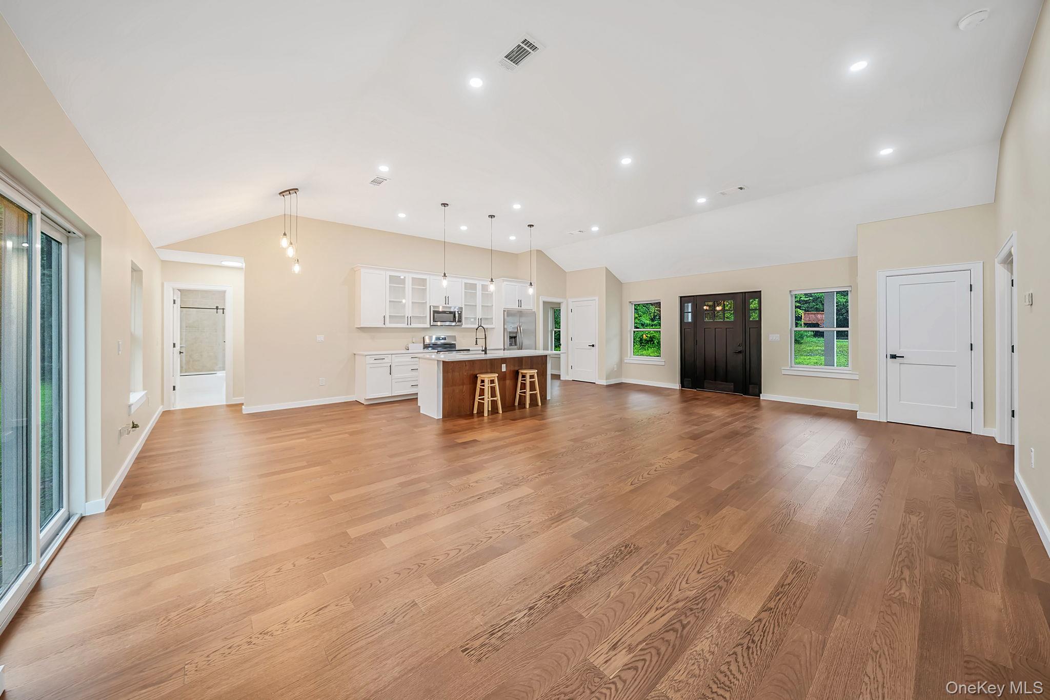 2 Vernooy Drive Property Photo 8