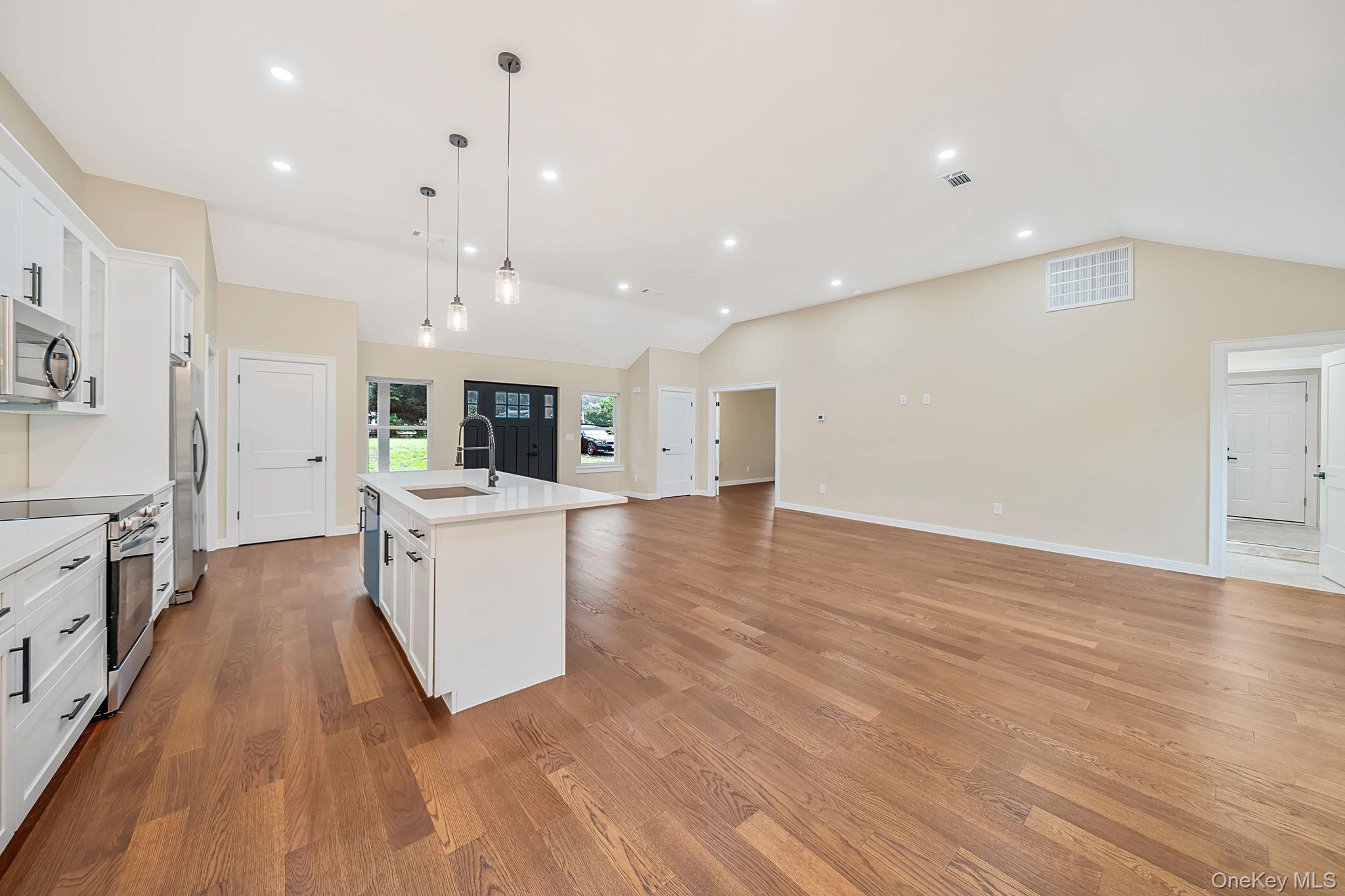 2 Vernooy Drive Property Photo 10