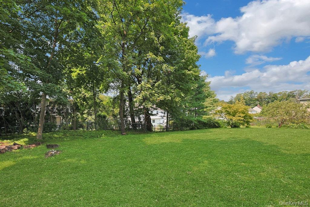 465 North Street Property Photo 4