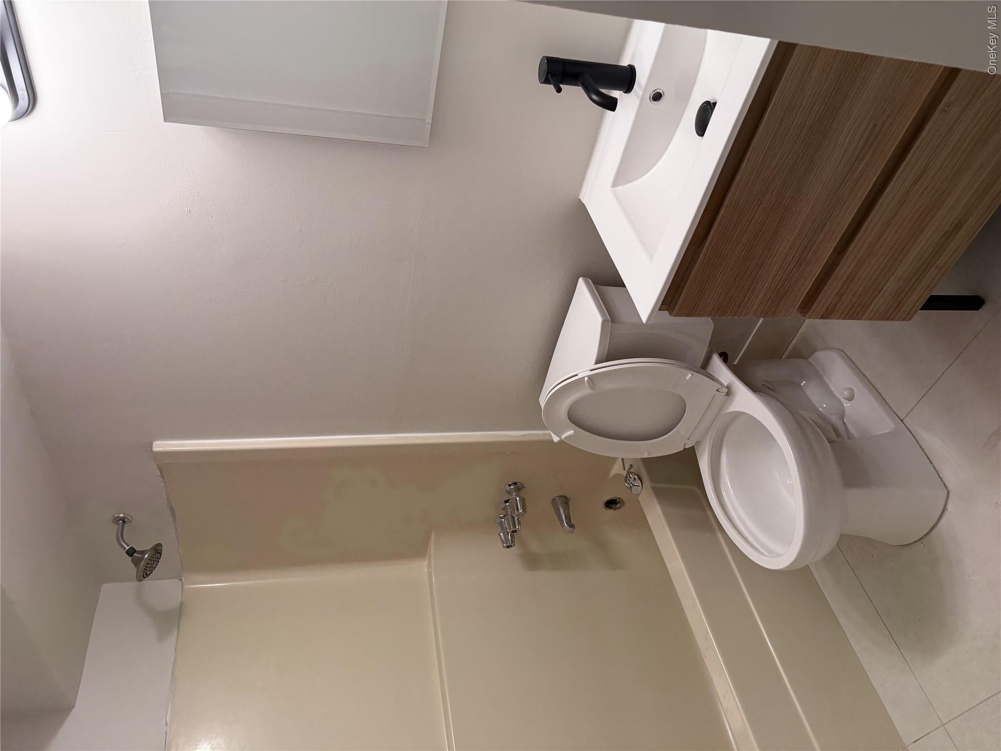 320 Post Avenue 3a Property Photo 5