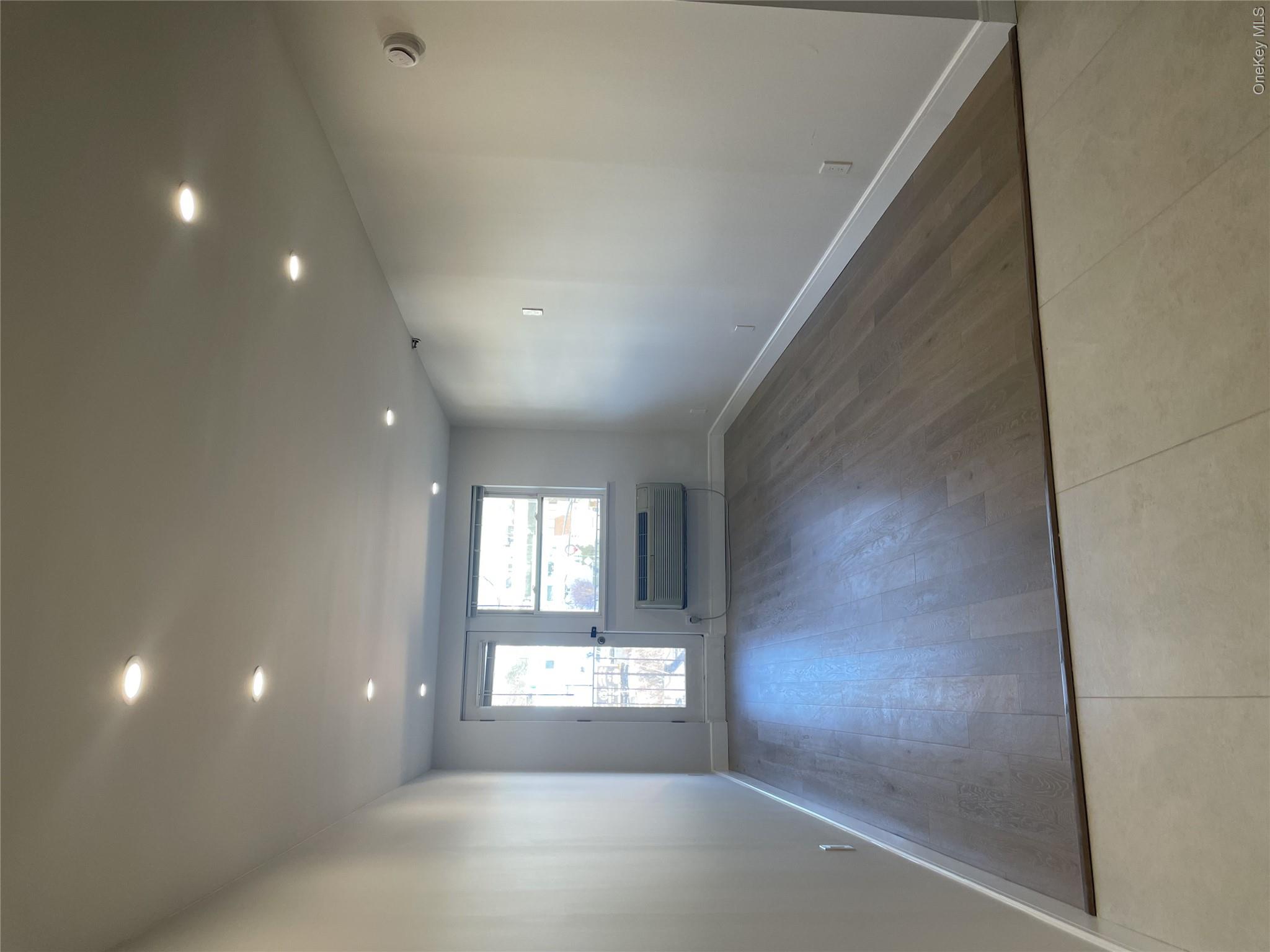 320 Post Avenue 3a Property Photo 11