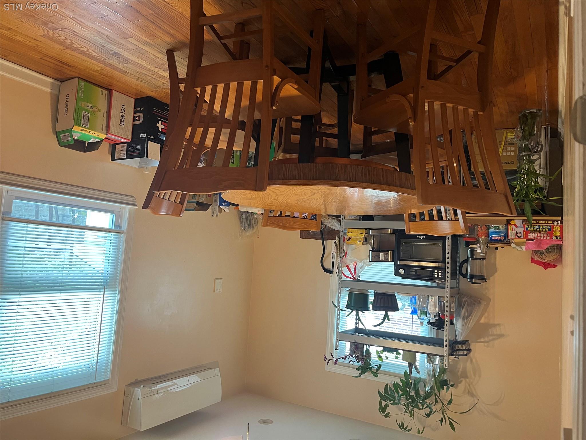 8622 251st Street Property Photo 6
