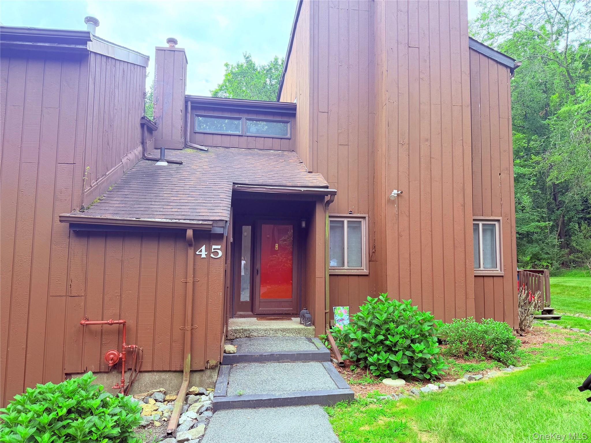 45 Redwood Drive Property Photo 1