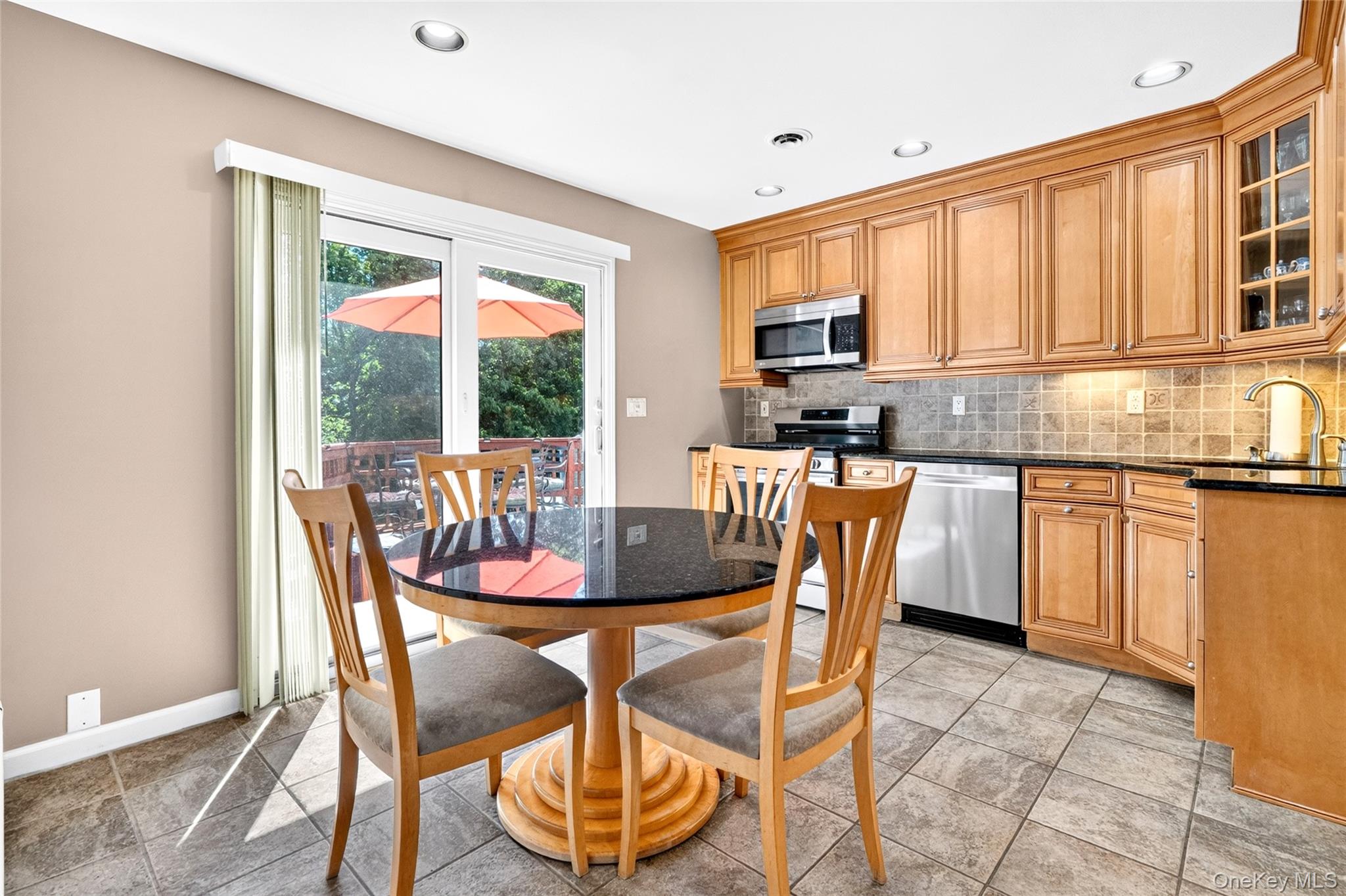 4 Rockridge Drive Property Photo 12