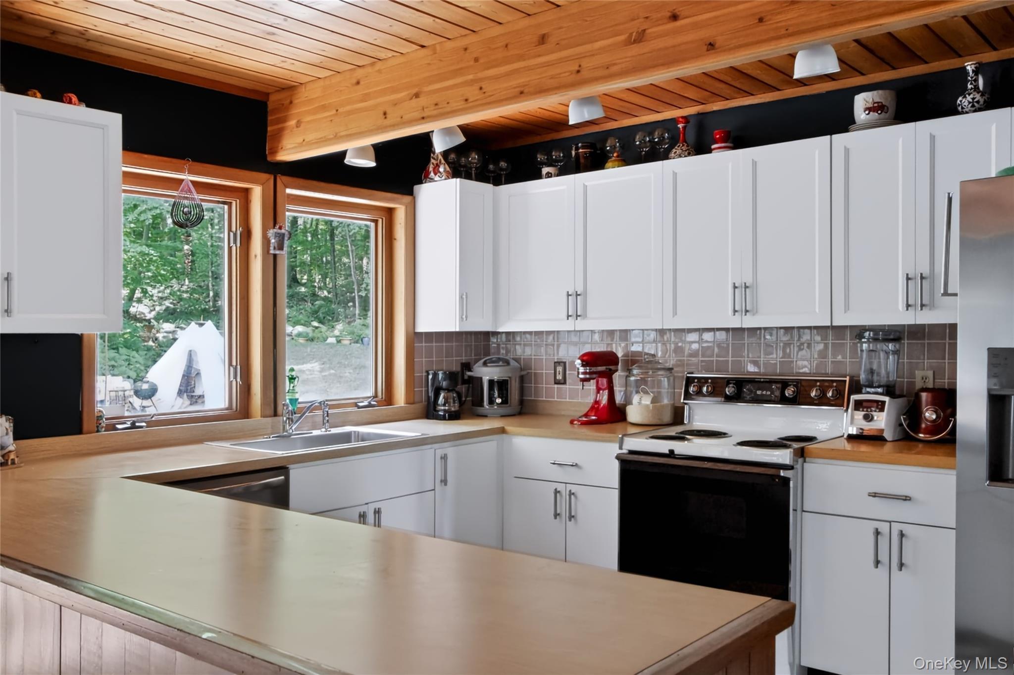 69 Canopus Hill Road Property Photo 13