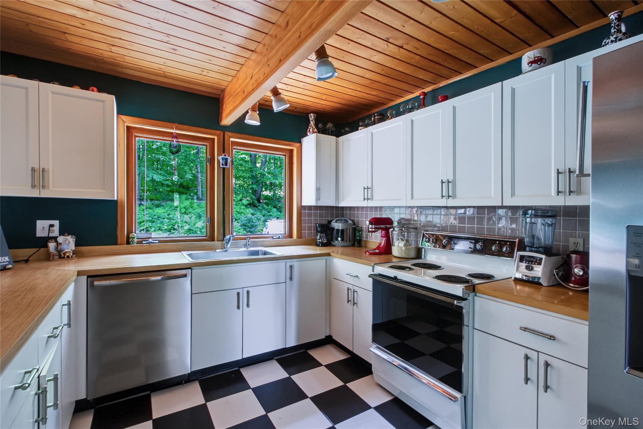 69 Canopus Hill Road Property Photo 14