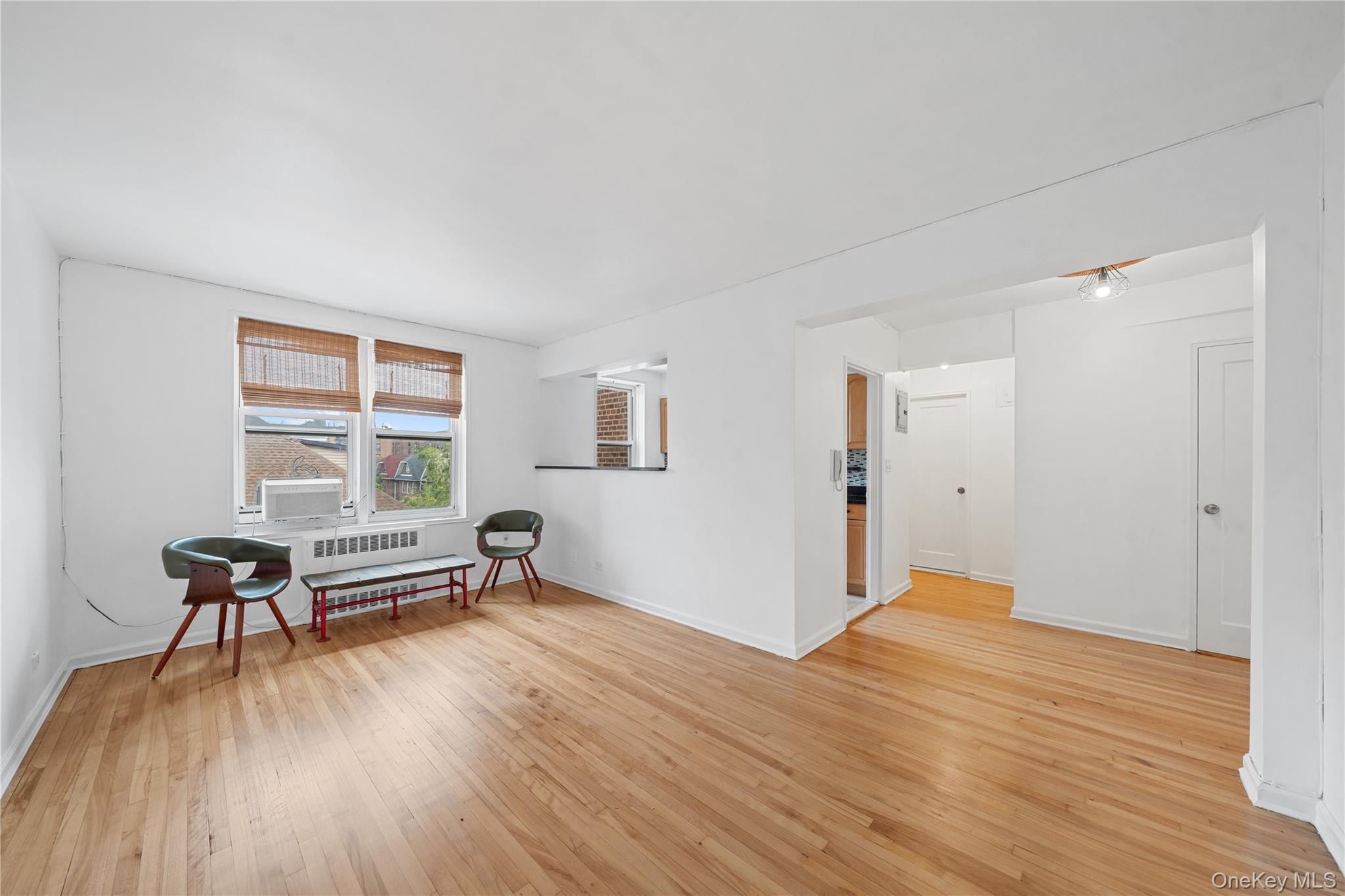 88-10 35th Avenue 3f Property Photo 3