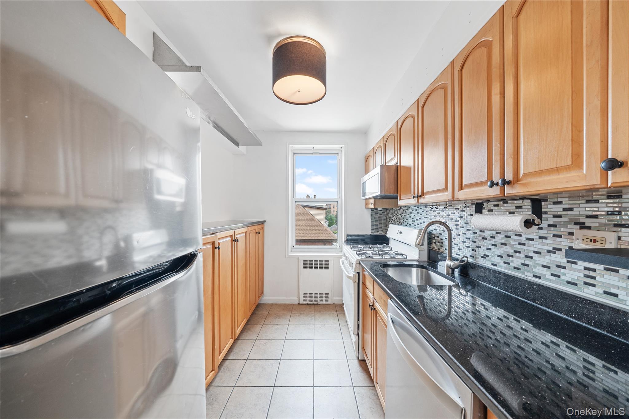 88-10 35th Avenue 3f Property Photo 4